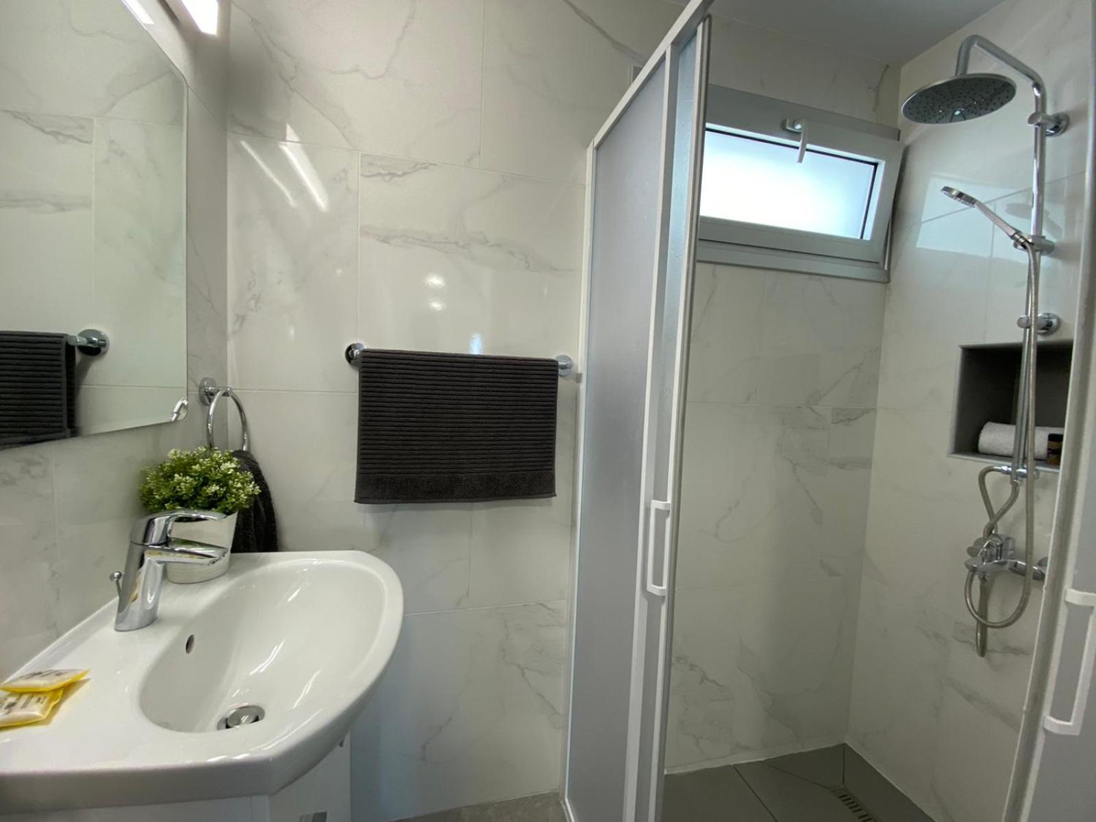 Serene Napa Suites - Heart of Ayia Napa