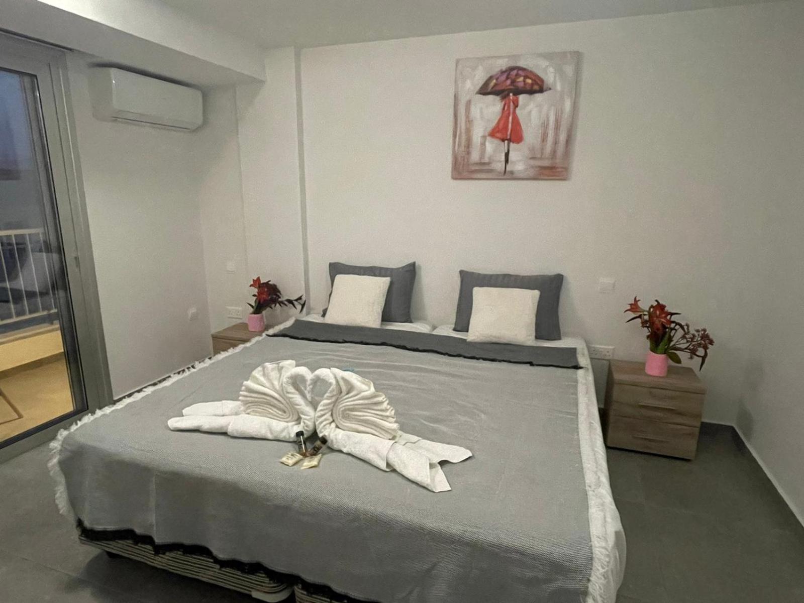 Serene Napa Suites - Heart of Ayia Napa