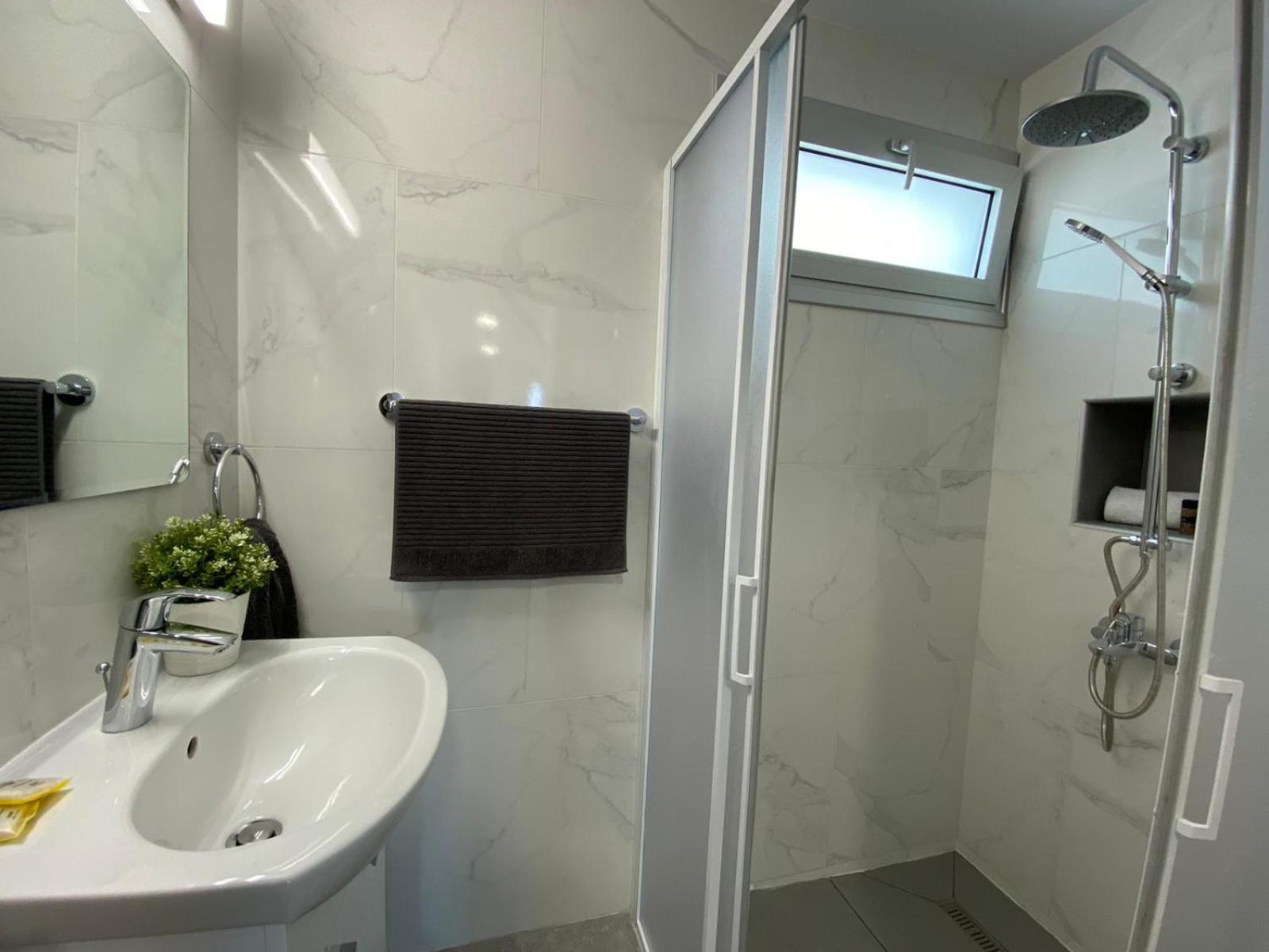 Serene Napa Suites - Heart of Ayia Napa