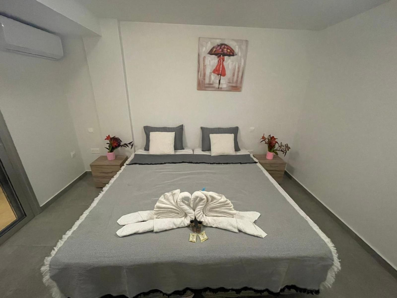 Serene Napa Suites - Heart of Ayia Napa