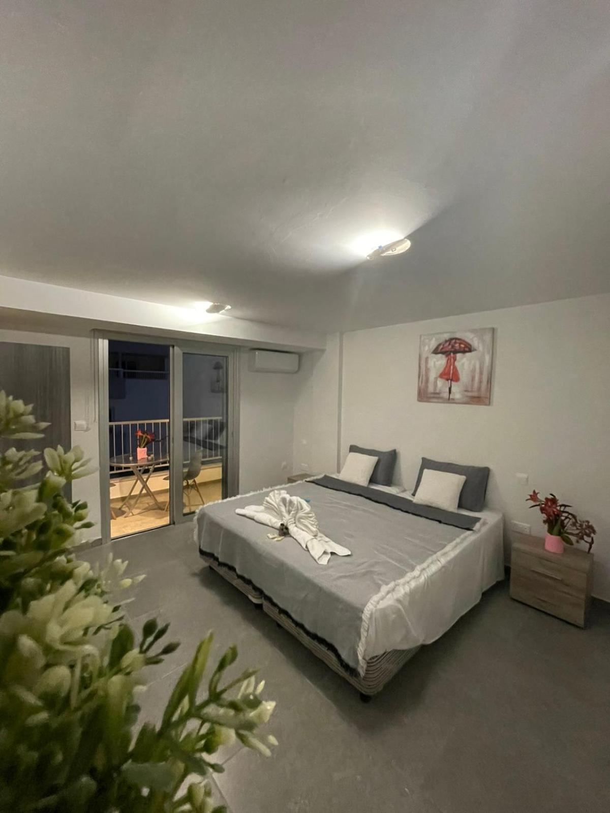Serene Napa Suites - Heart of Ayia Napa
