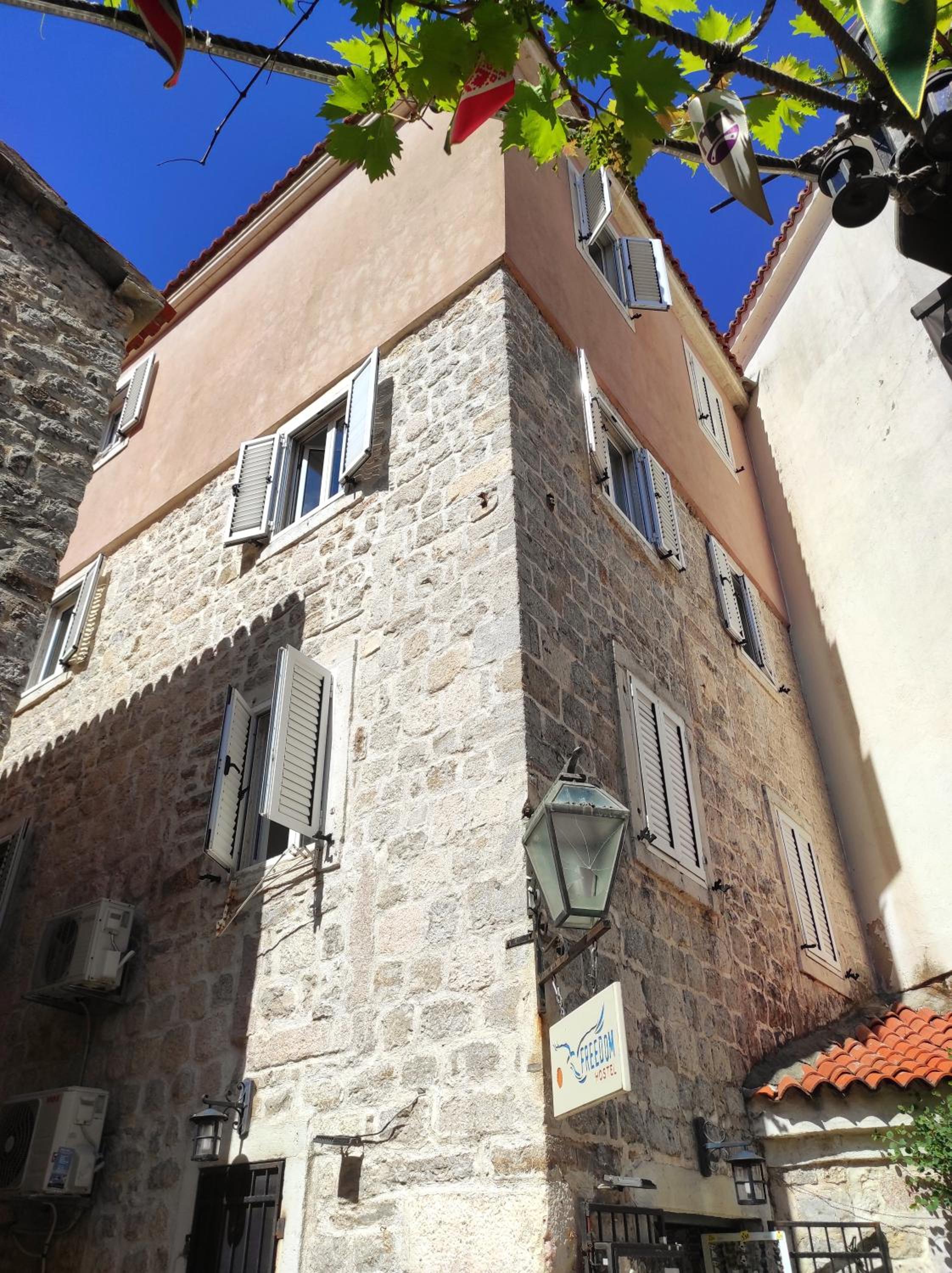 Photo 46