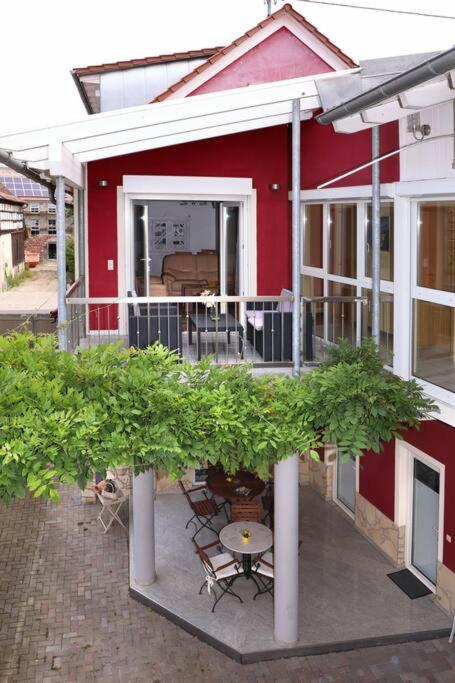 Ferienwohnung Urlaubsglück - Balkon und Parkplätze inklusive nur 5 Fahrminuten vom Europa-Park view 3