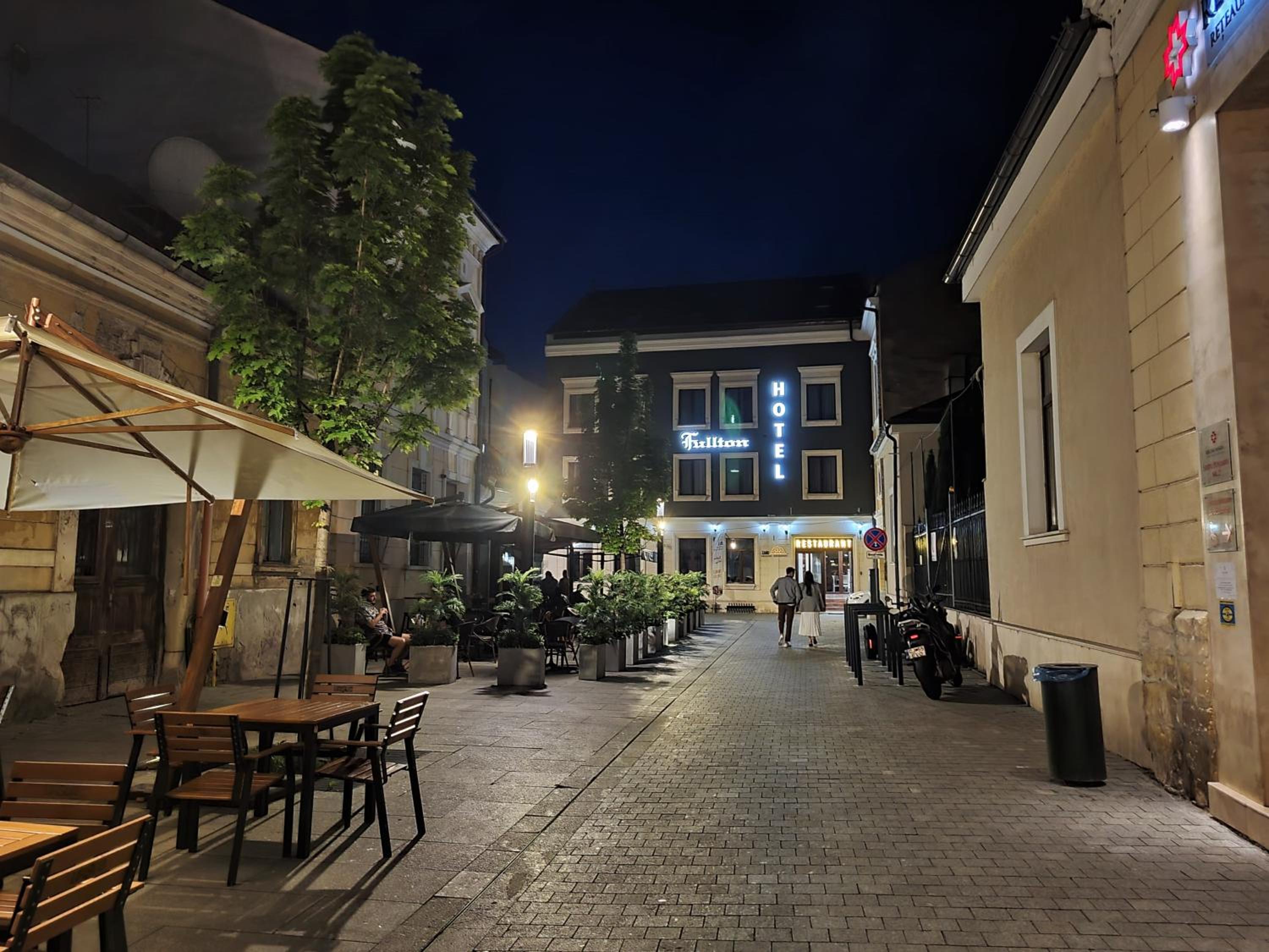 Hotel Fullton Central - Image 1