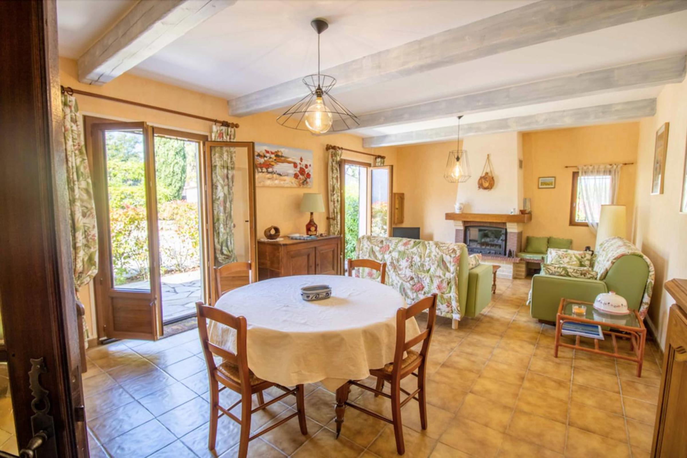 Large Spacious House In Fréjus