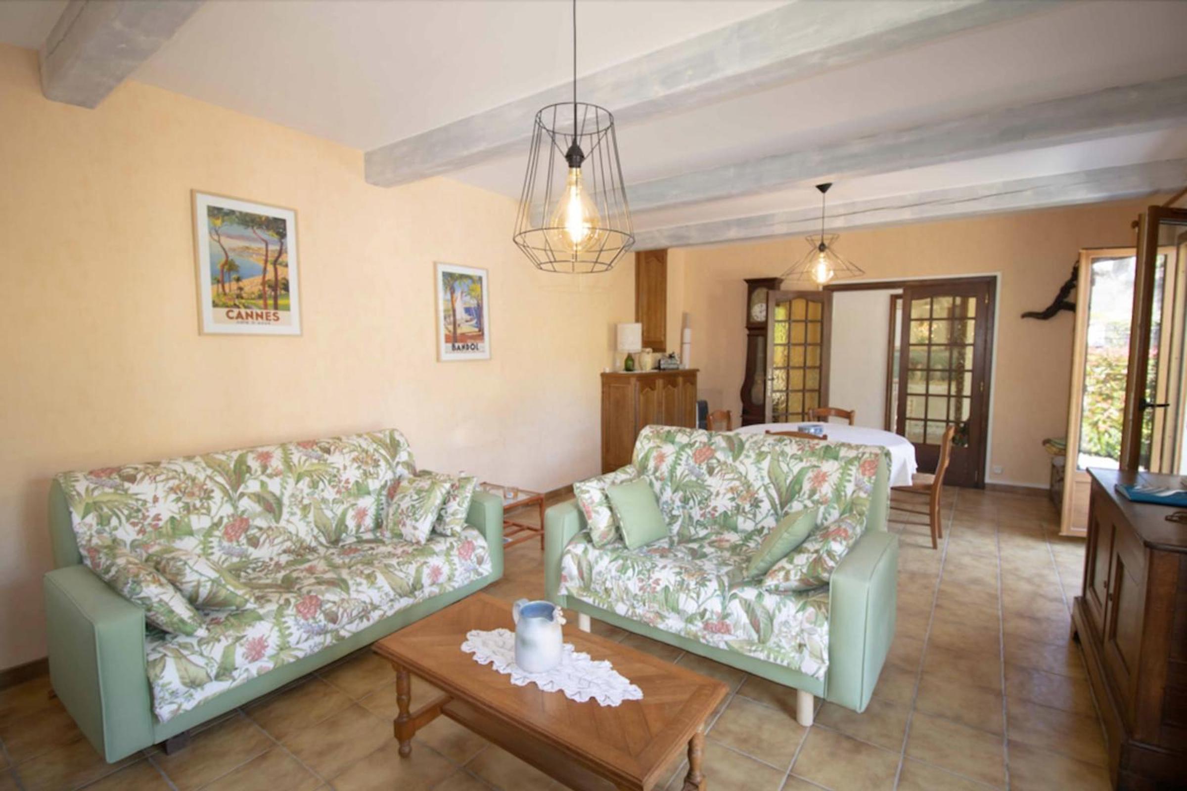 Frejus Vacations - Large Spacious House In Frejus - Property Image 4