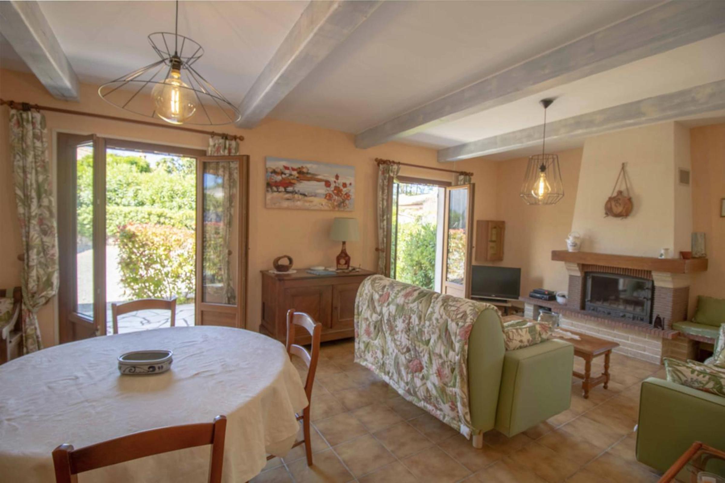 Frejus Vacations - Large Spacious House In Frejus - Property Image 5