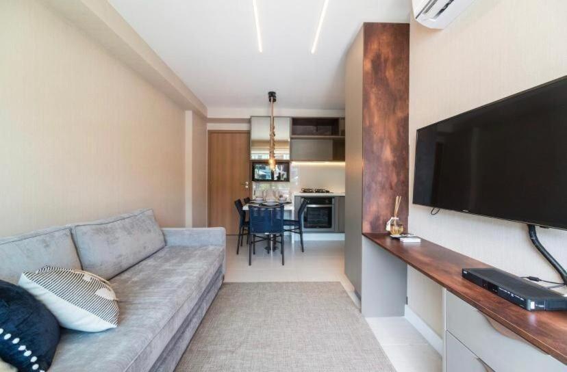 Flat Super Luxo Térreo Frente Piscinas