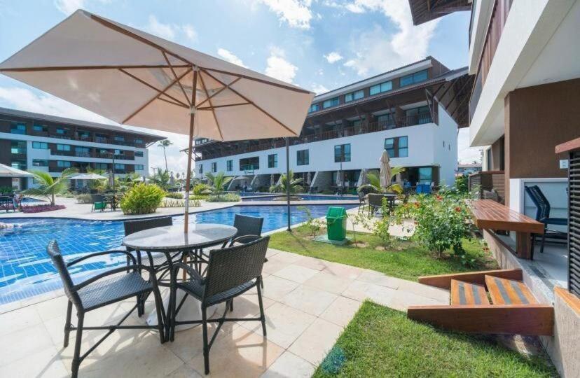 Flat Super Luxo Térreo Frente Piscinas