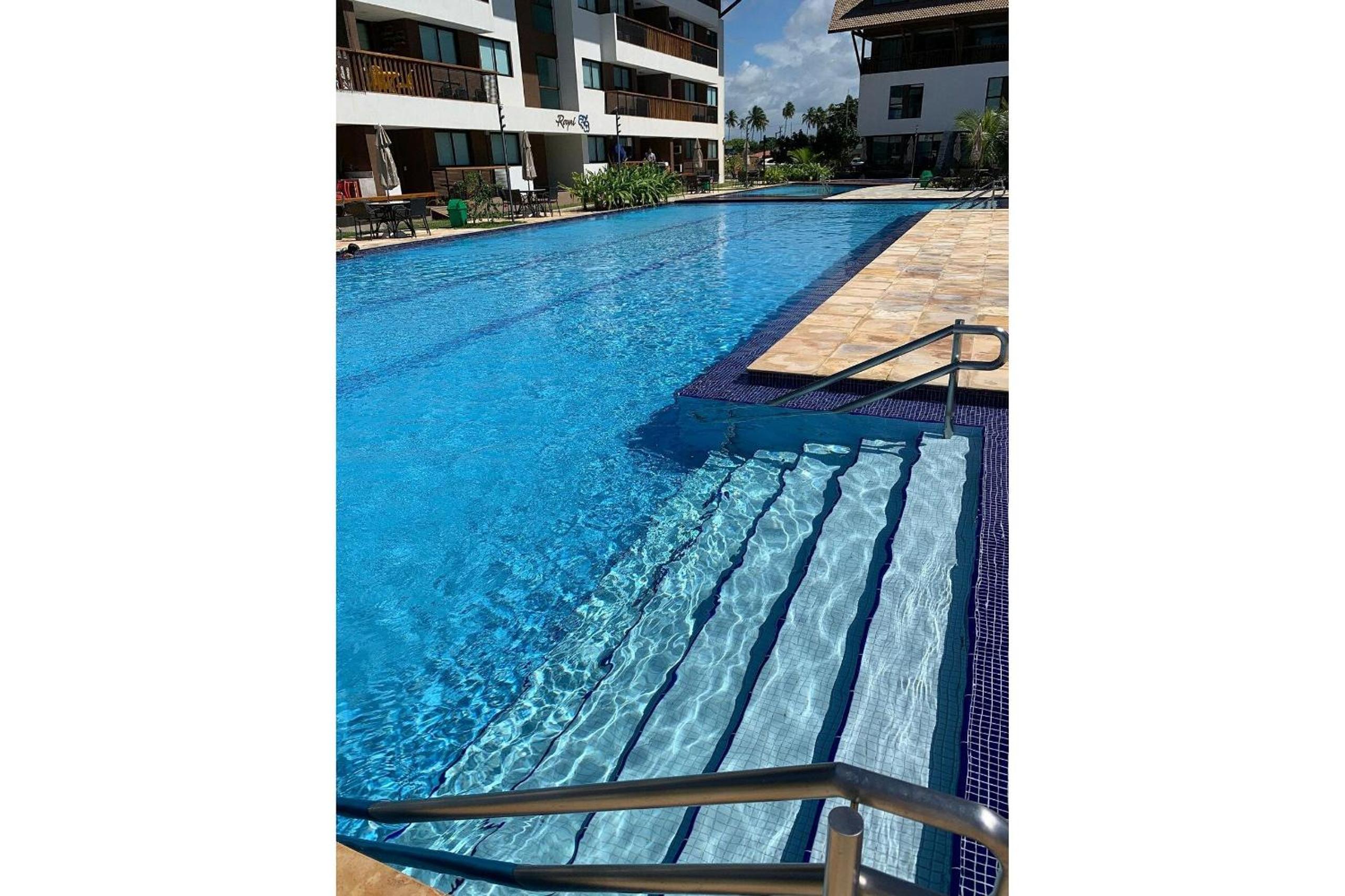 Flat Super Luxo Térreo Frente Piscinas