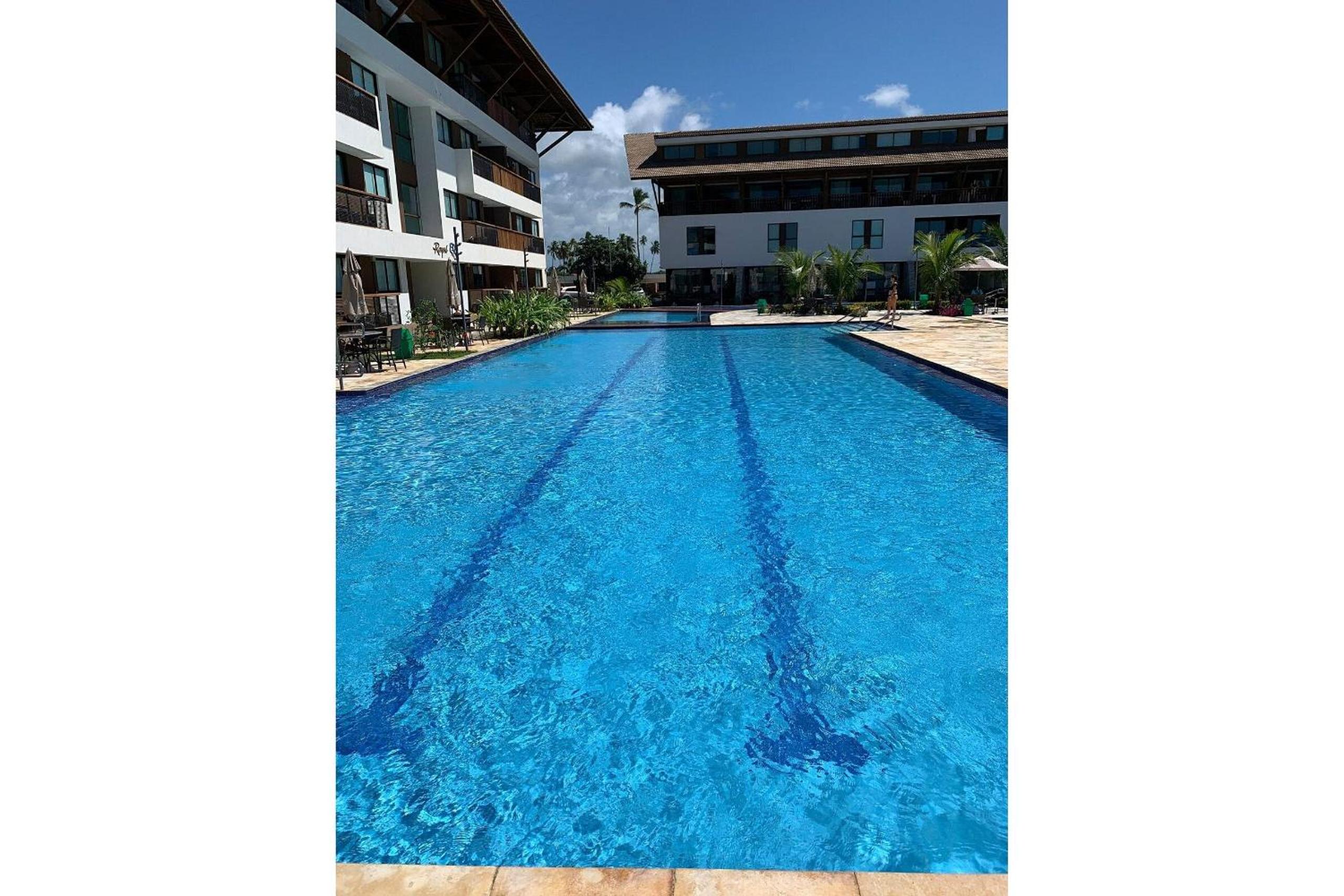 Flat Super Luxo Térreo Frente Piscinas