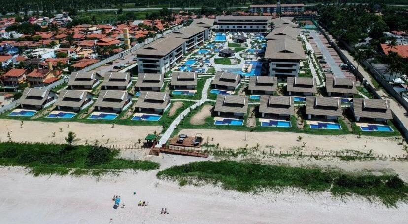 Flat Super Luxo Térreo Frente Piscinas