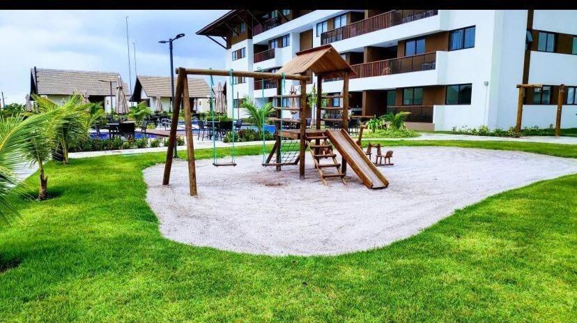 Flat Super Luxo Térreo Frente Piscinas