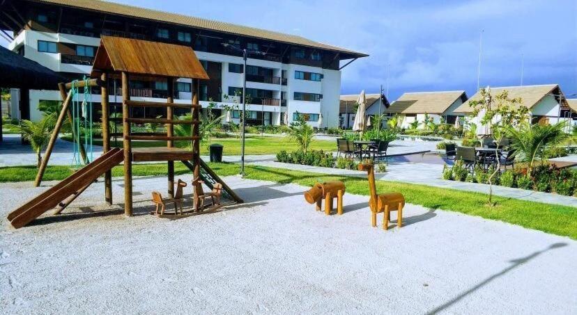 Flat Super Luxo Térreo Frente Piscinas