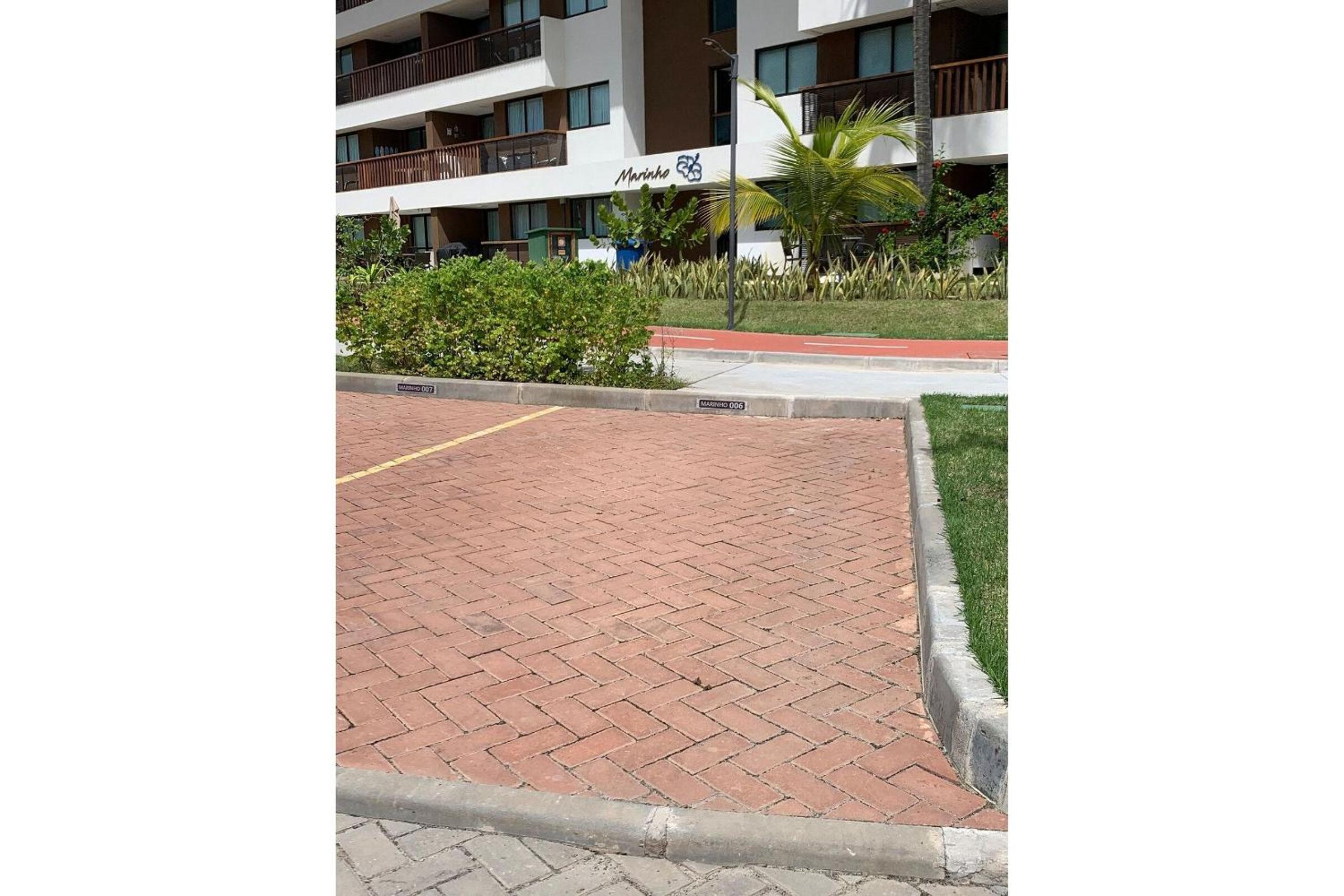 Flat Super Luxo Térreo Frente Piscinas