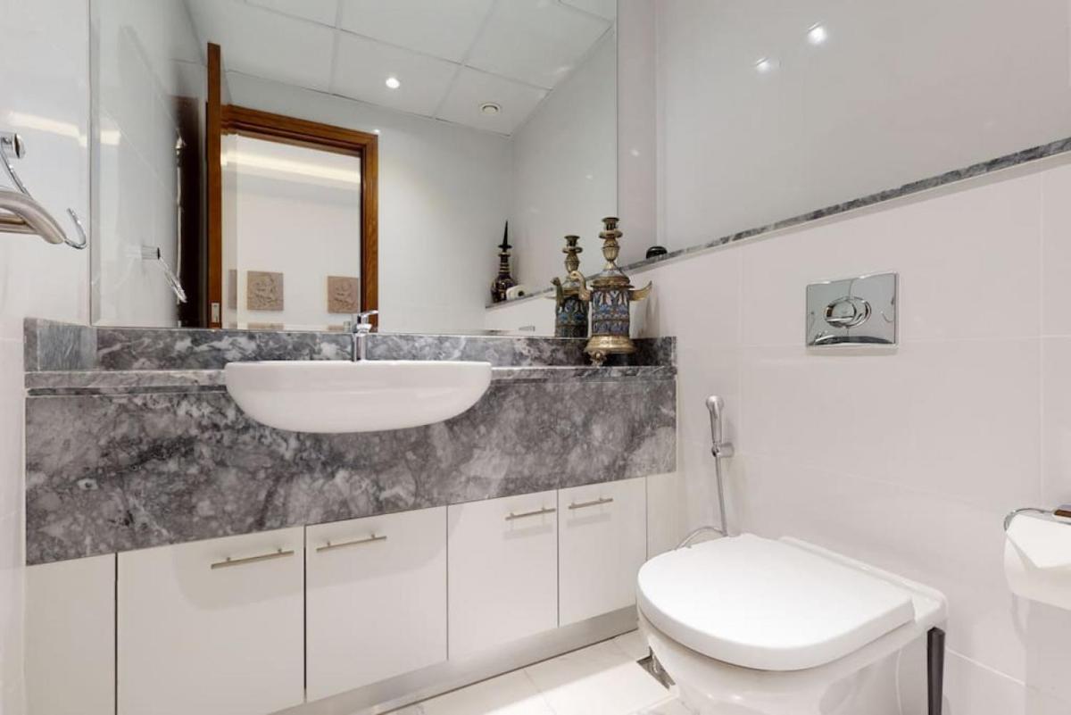 Keyview - Amna Tower