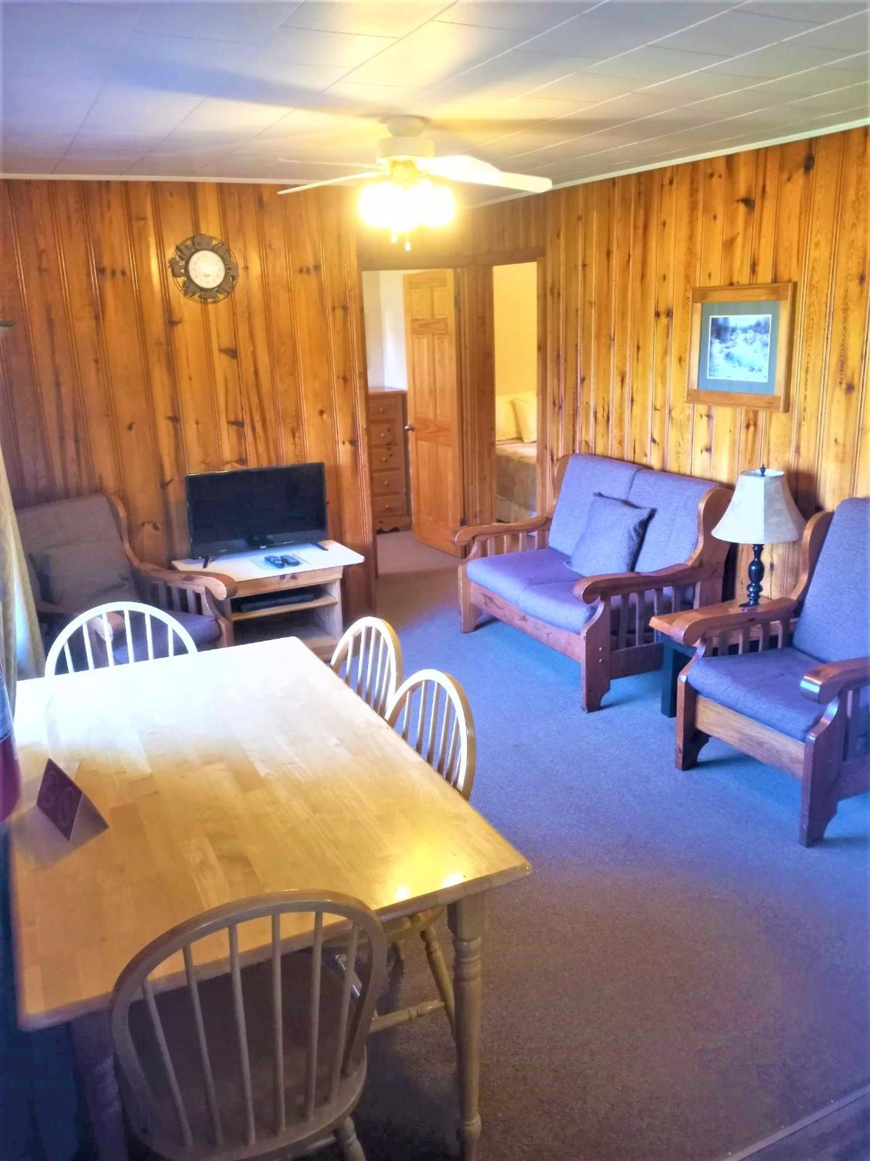 Logging Chain Lodge Cottage Resort