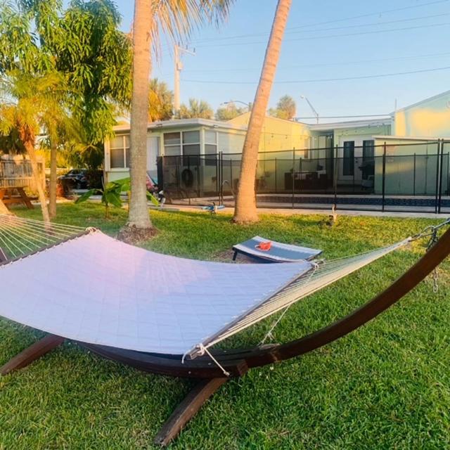 Modern Spanish Villa- Pool- By River-Tropical !!!