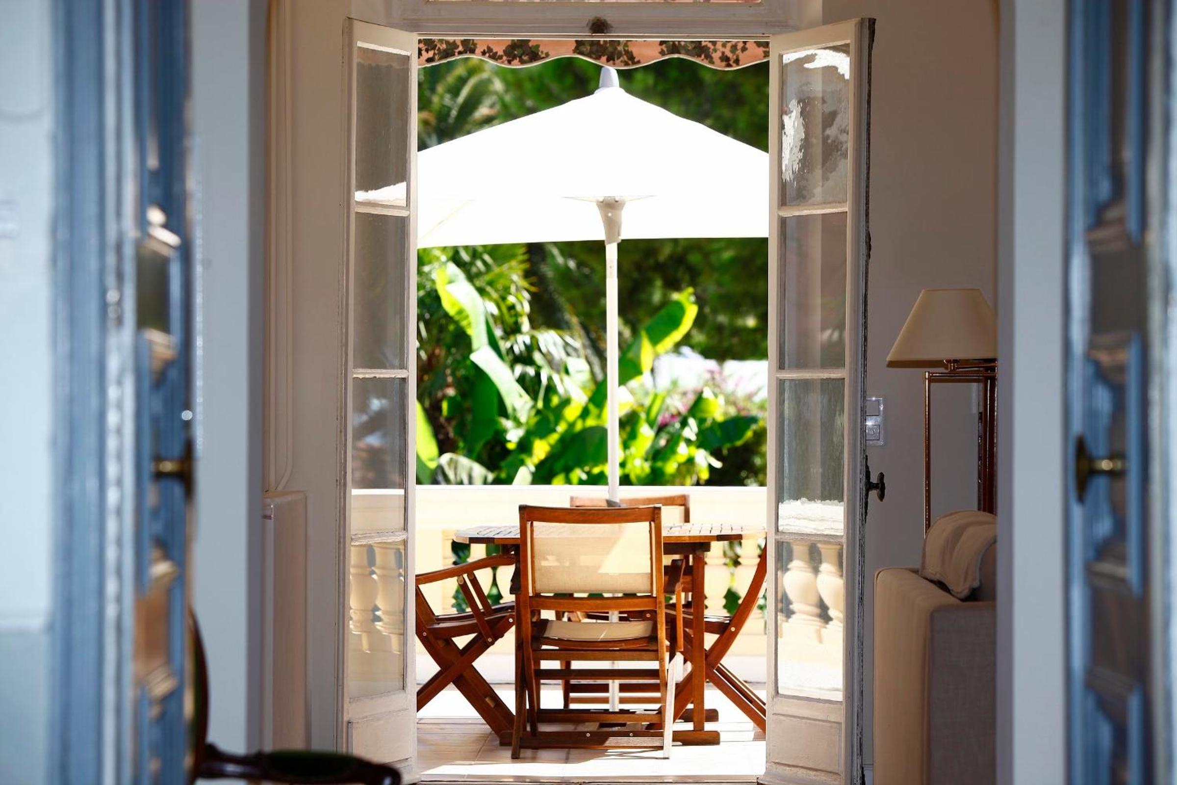 Magnifique appartement d'époque avec Vue Mer 4 personnes avec terrasse Le Port Nice photo 4
