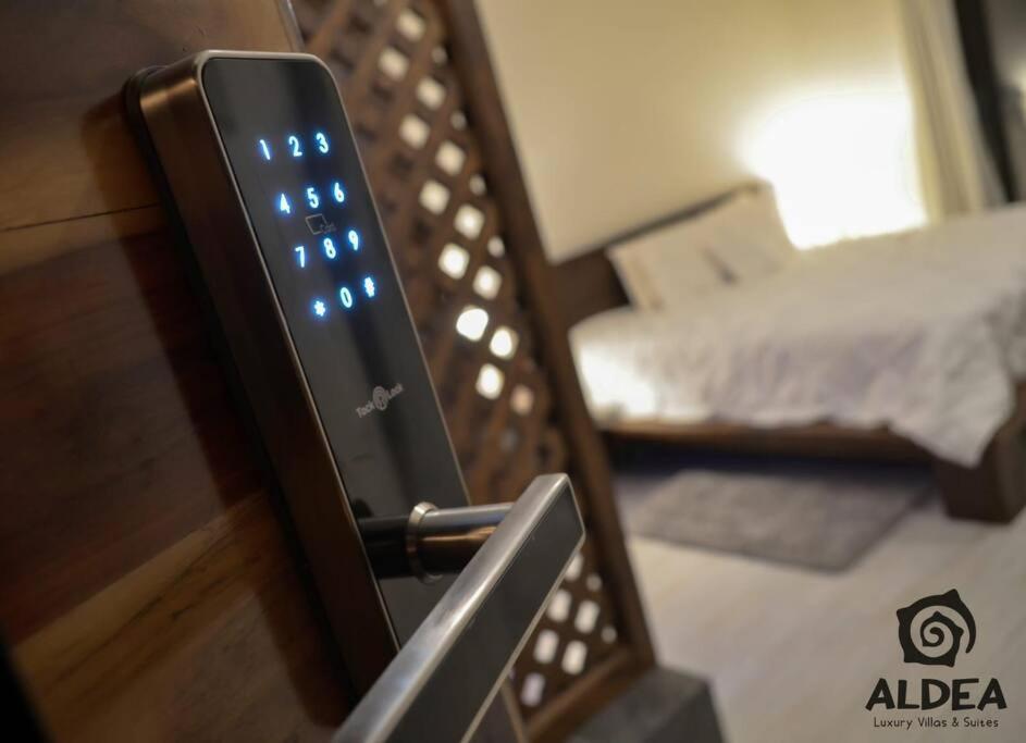 LUJOSA SUITE+JACUZZI PRIVADO+ZONA ARQUEOLÓGICA view 5