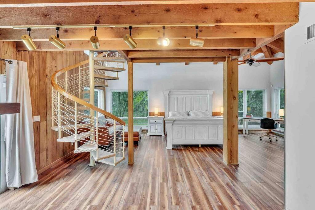 Rare Hidden Getaway Heated Pool 1.5 acres! Sleeps 16 view 2
