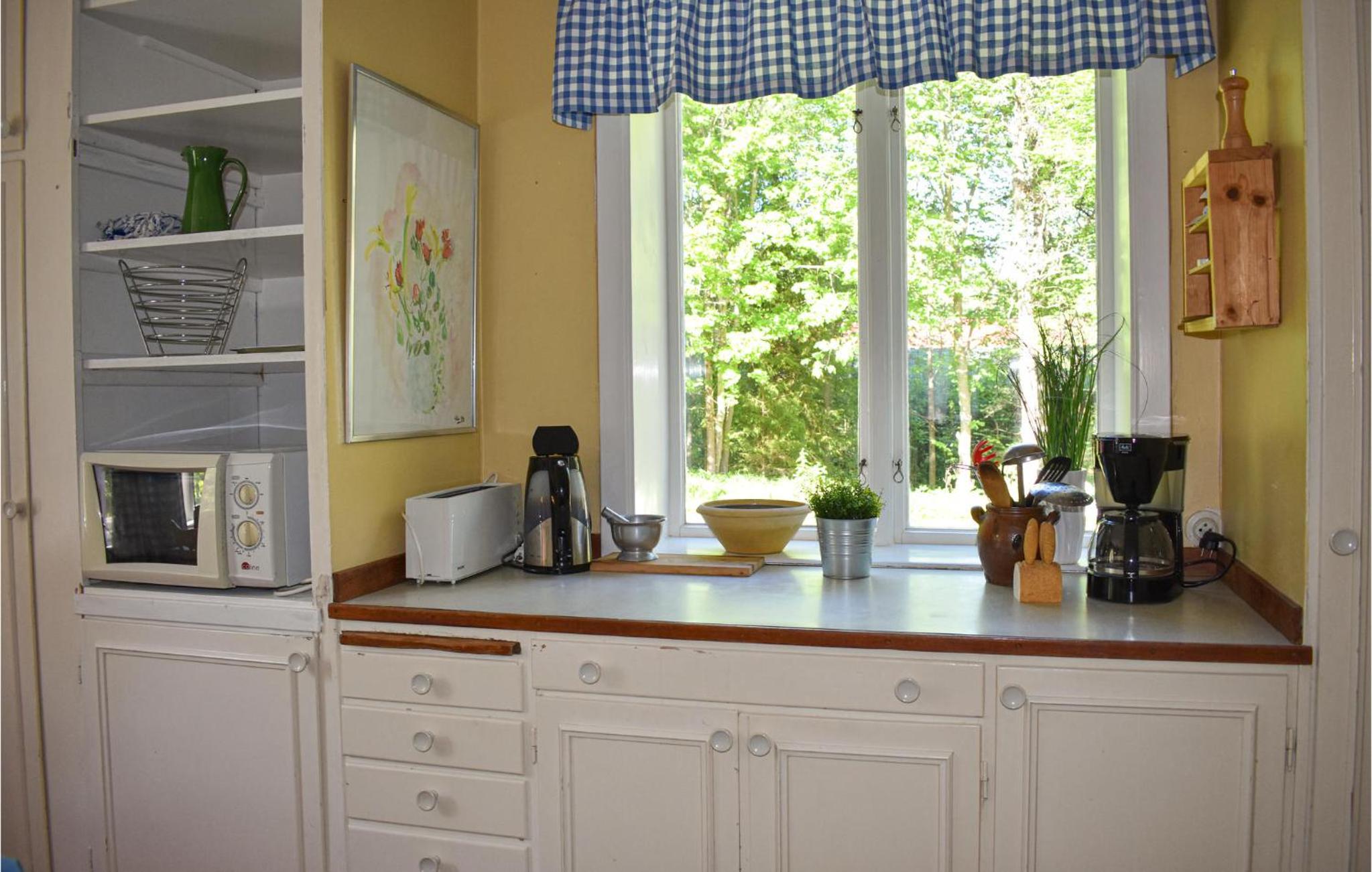 Gorgeous Apartment In Rönneshytta With House A Panoramic View view 3