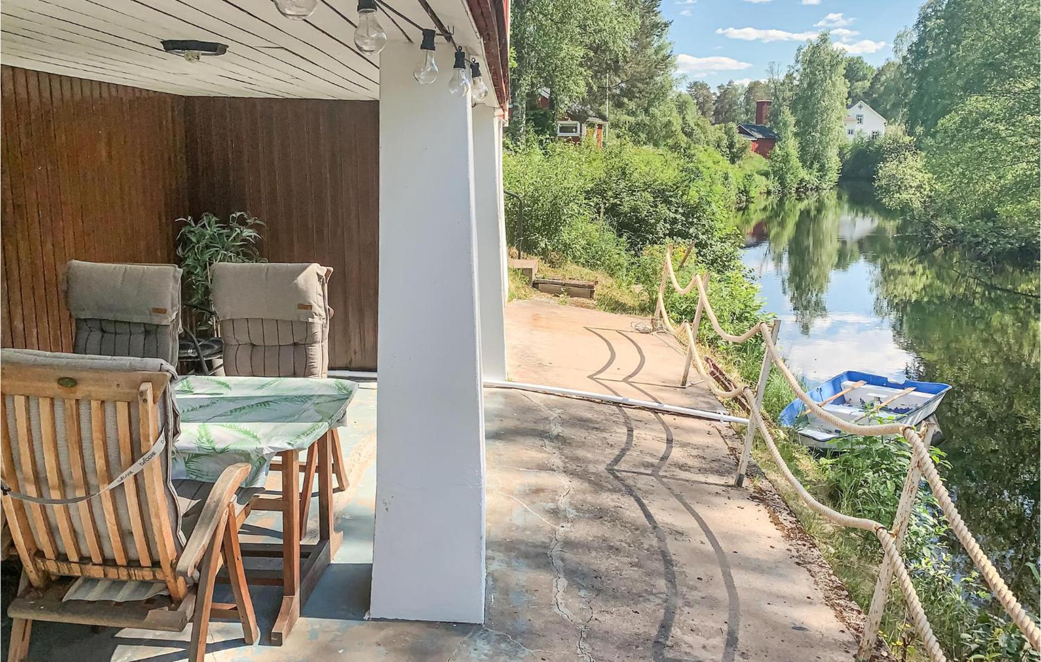 Cozy Home In Torsby With House Sea View