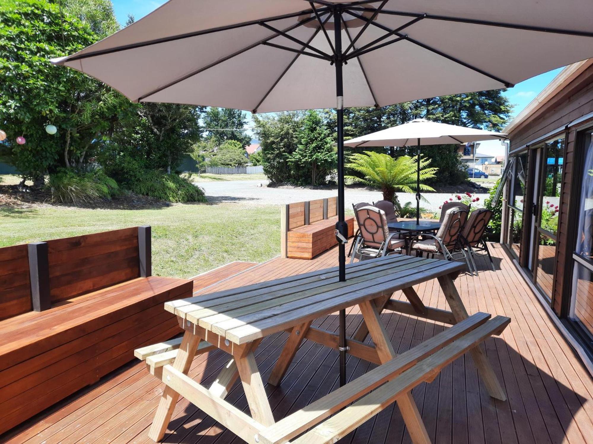 Manowhenua Lodge Hostel view 4