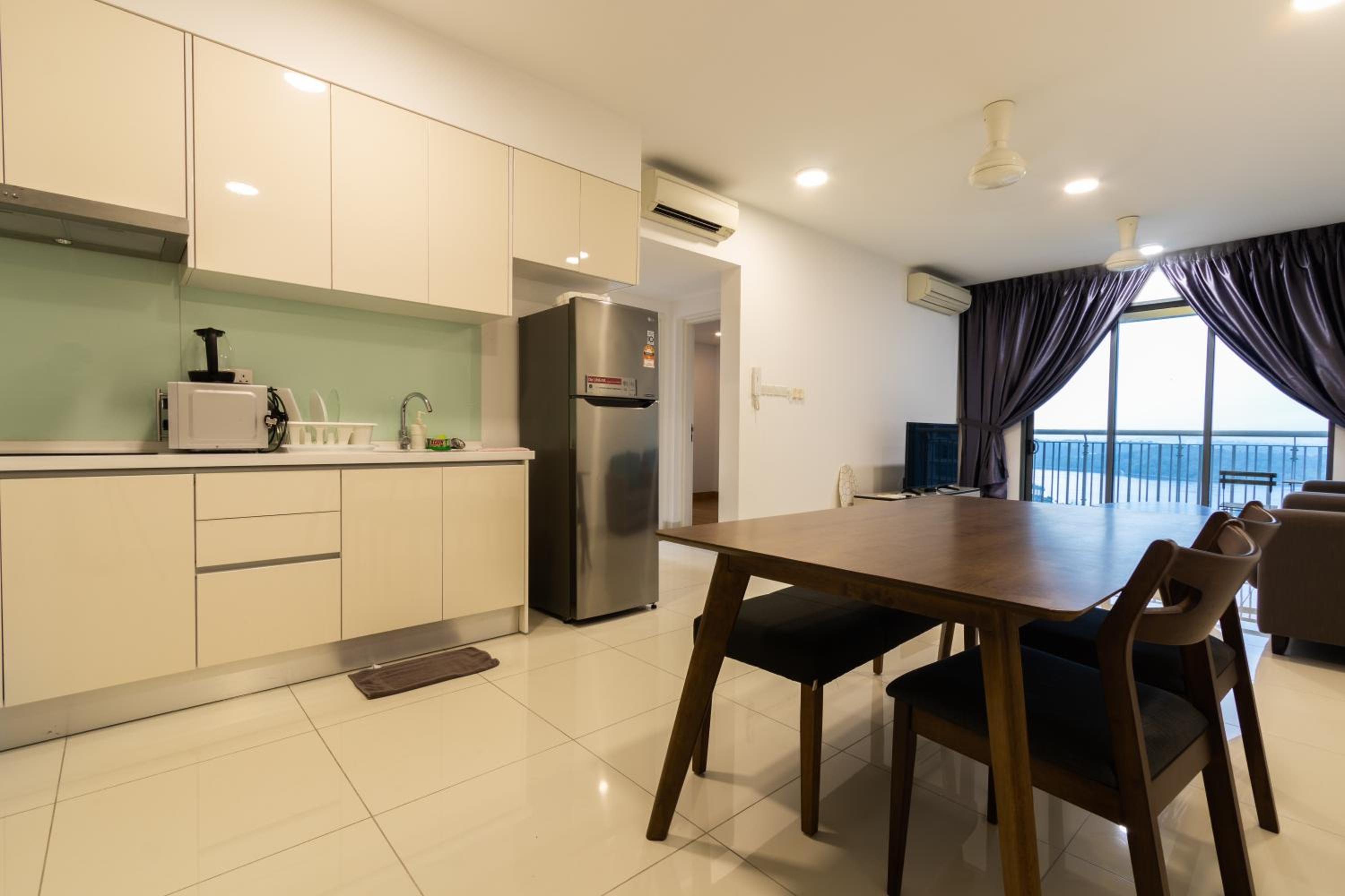 Teega Suites by RR JBcity photo 6