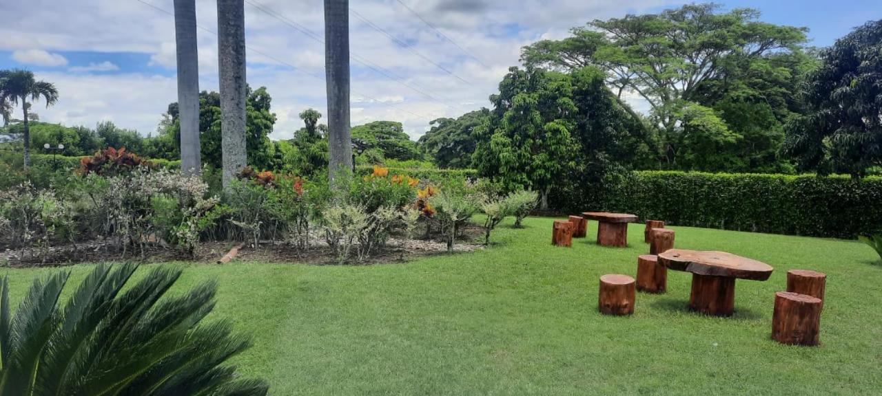 CASA CAMPESTRE LA CAMPIÑA LA VICTORIA Valle del Cauca ESPACIO COMPLETO