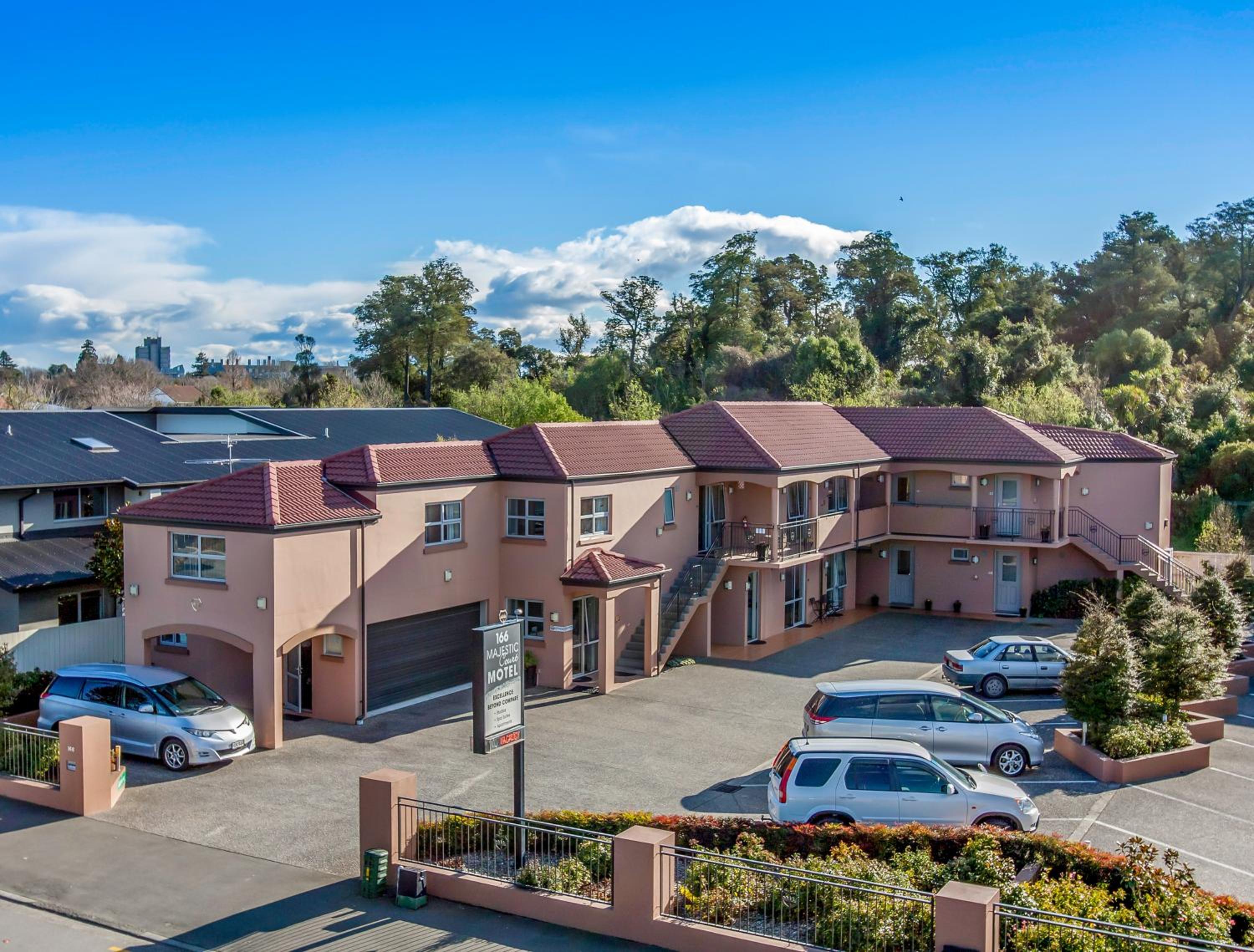 166 Majestic Court Motel - Image 1
