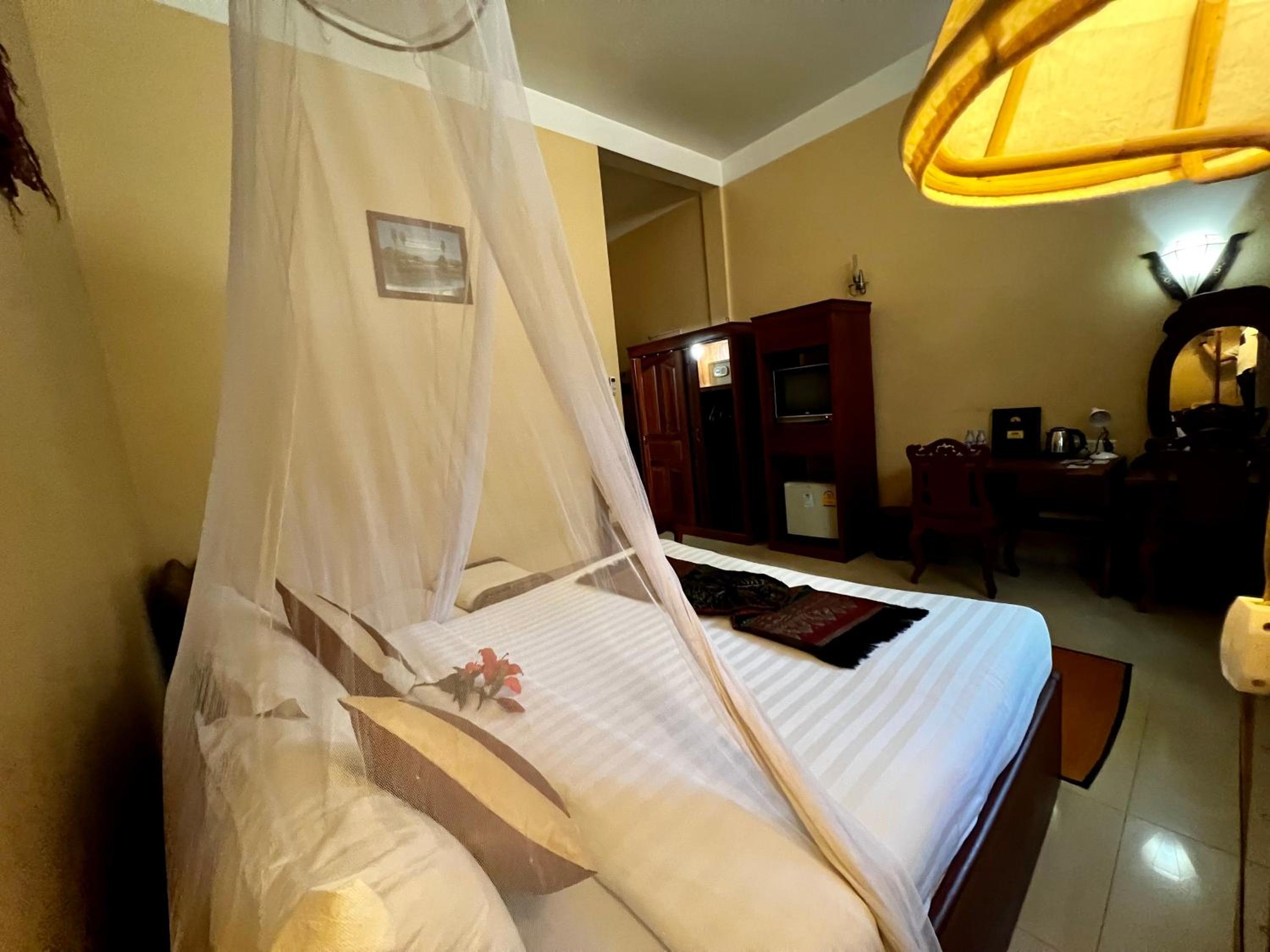 Shining Angkor Apartment Hotel