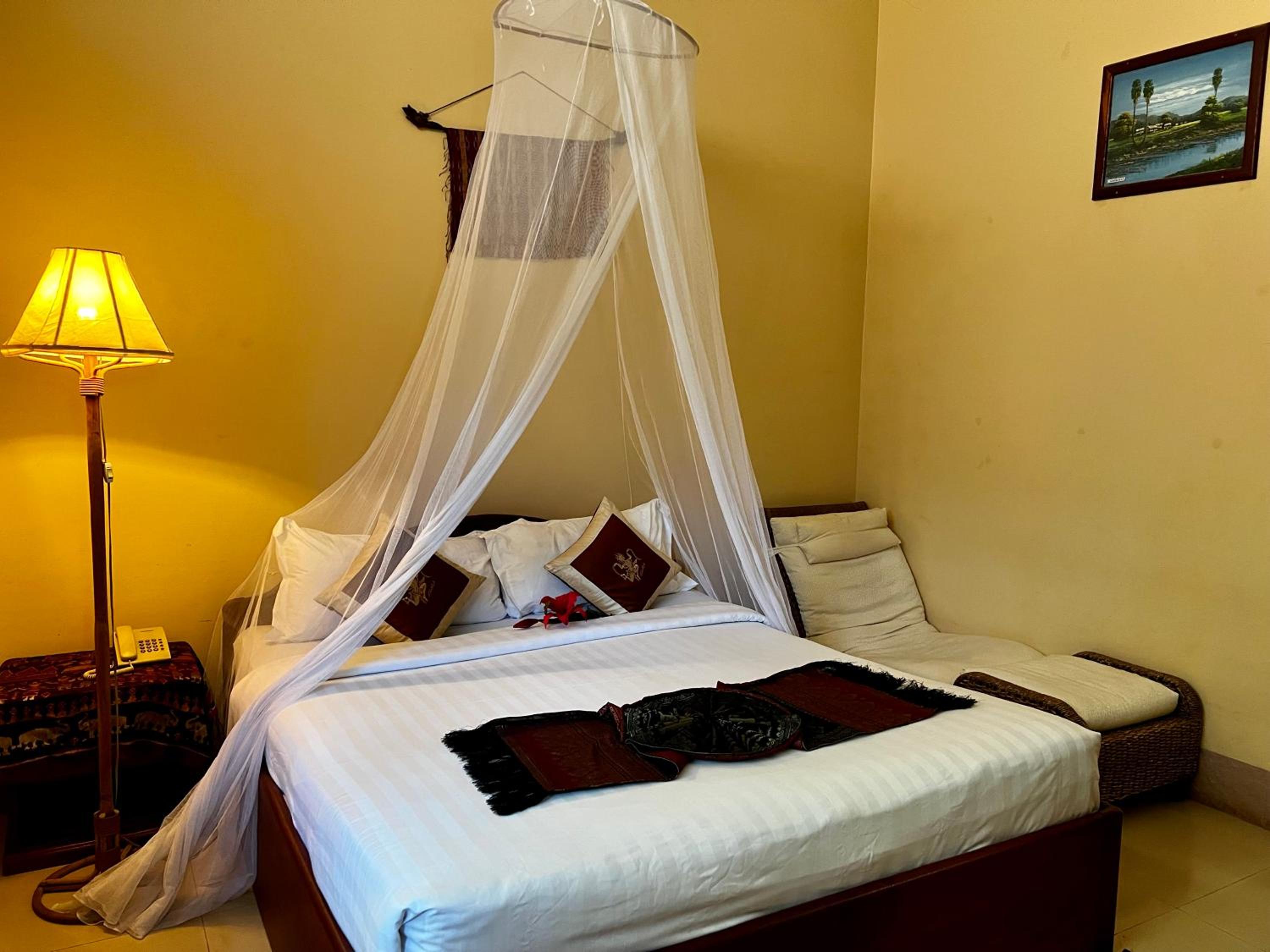 Shining Angkor Apartment Hotel