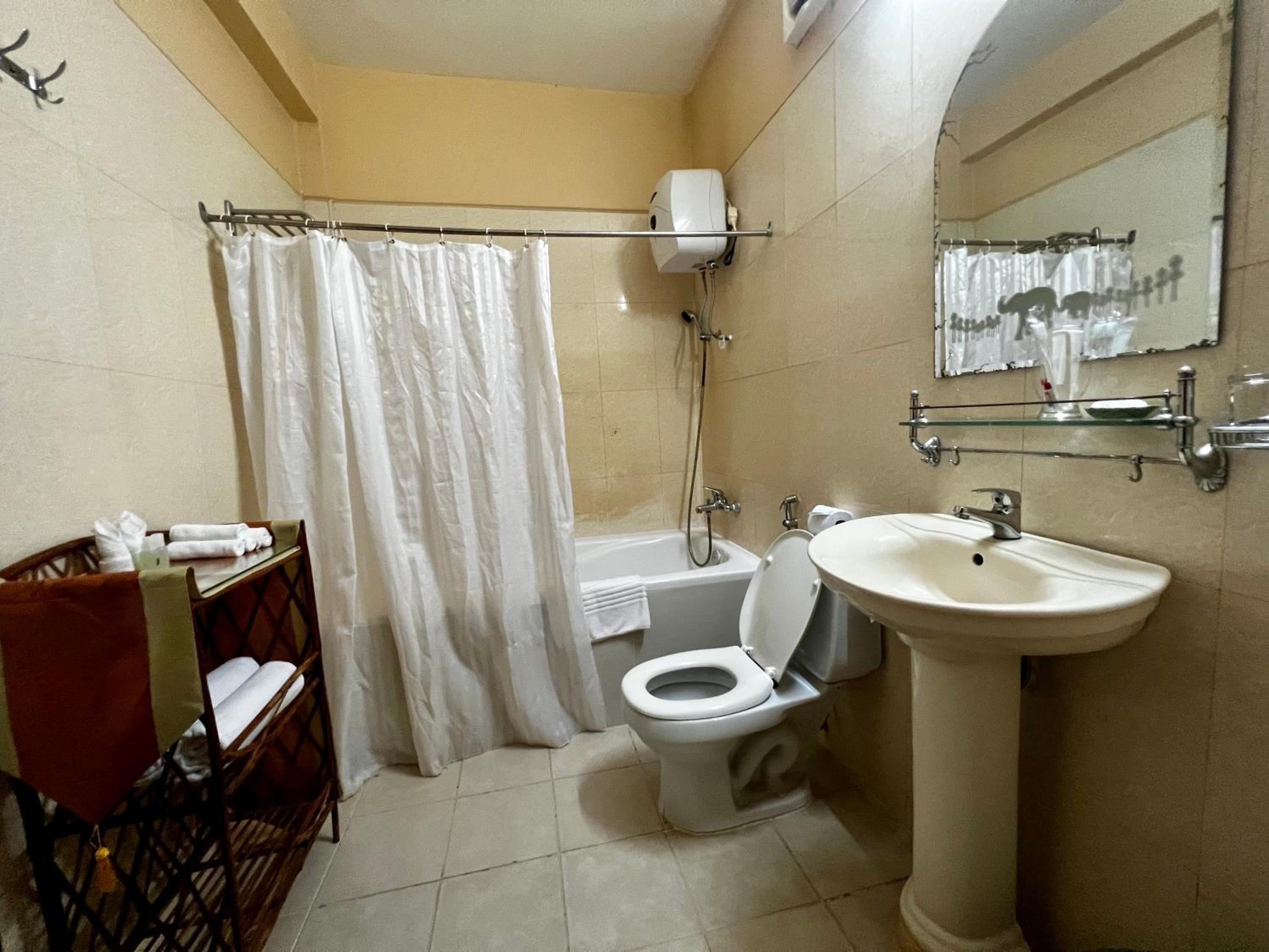 Shining Angkor Apartment Hotel
