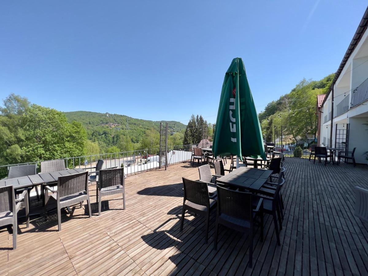outdoor BBQ area