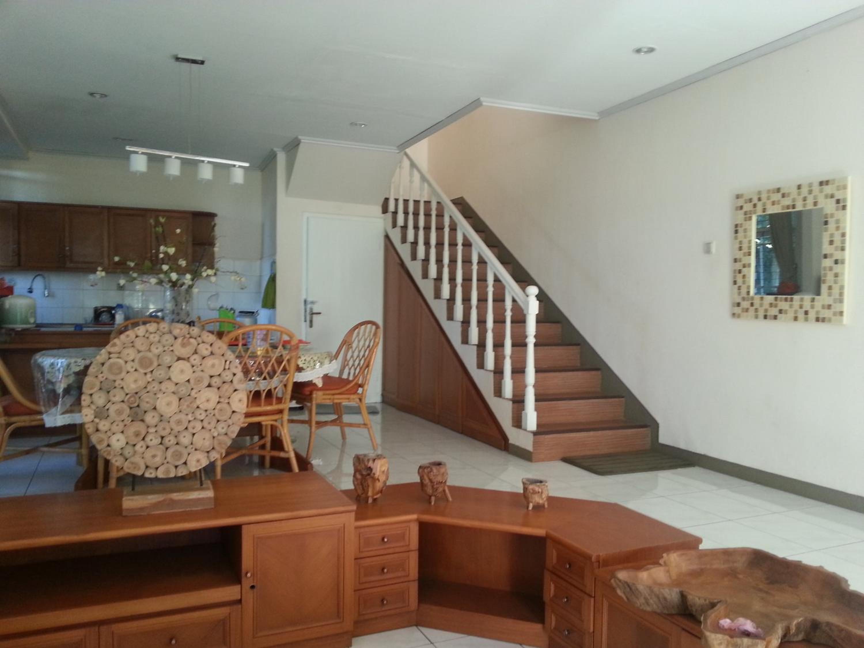 Villa Bougenvile Lembang Asri