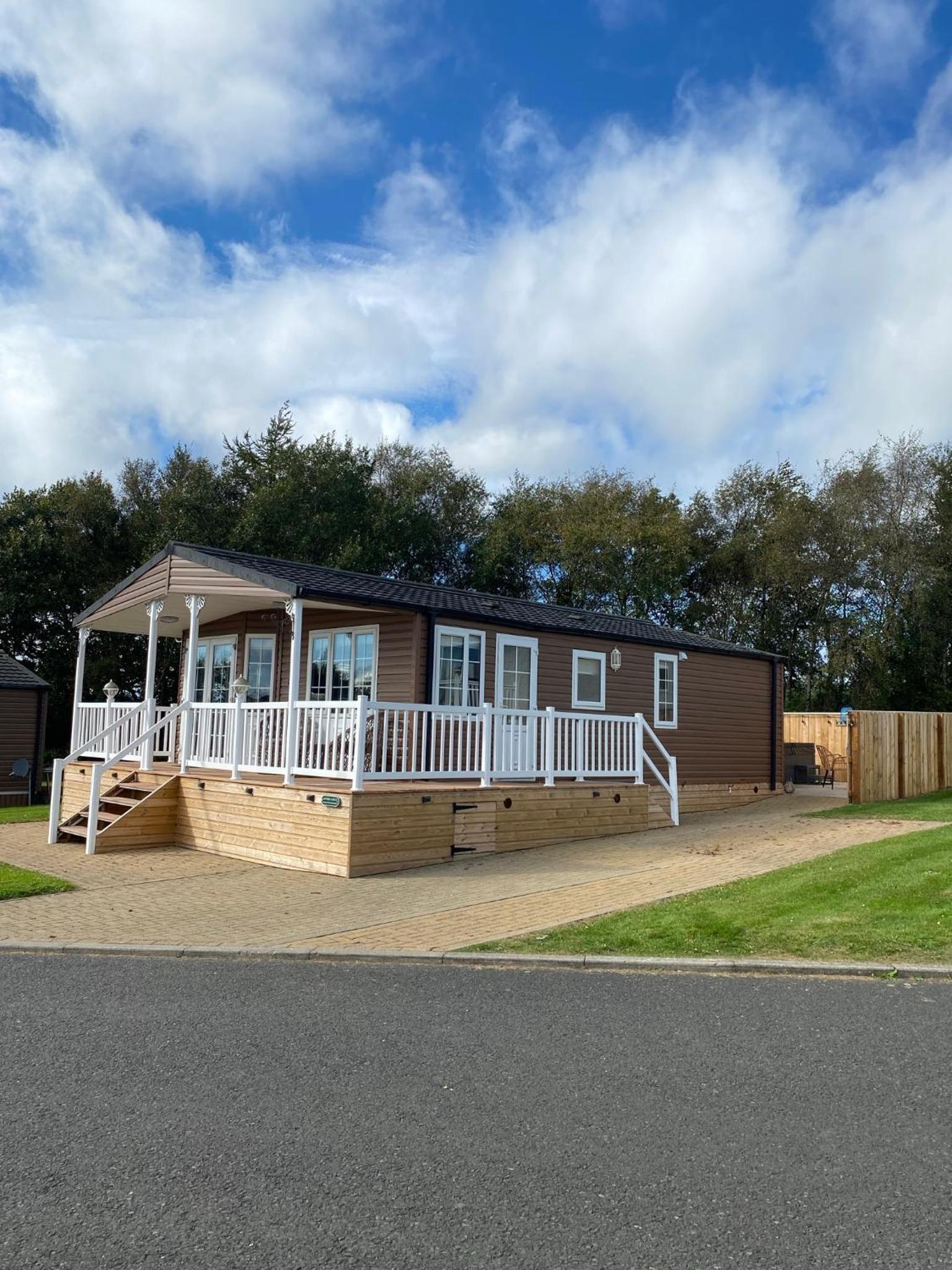 Aintree Lodge - Hot Tub - Northumberland view 3