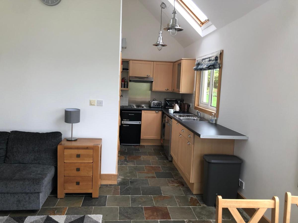 The Cottage, near Glasgow Milngavie view 3
