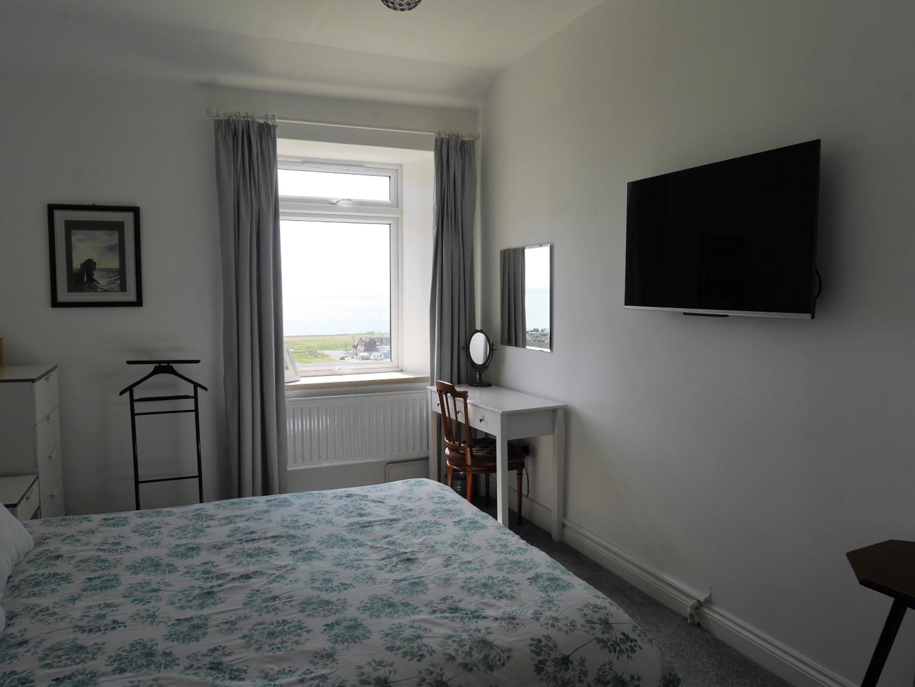 Lloyds Cottage, photo 32
