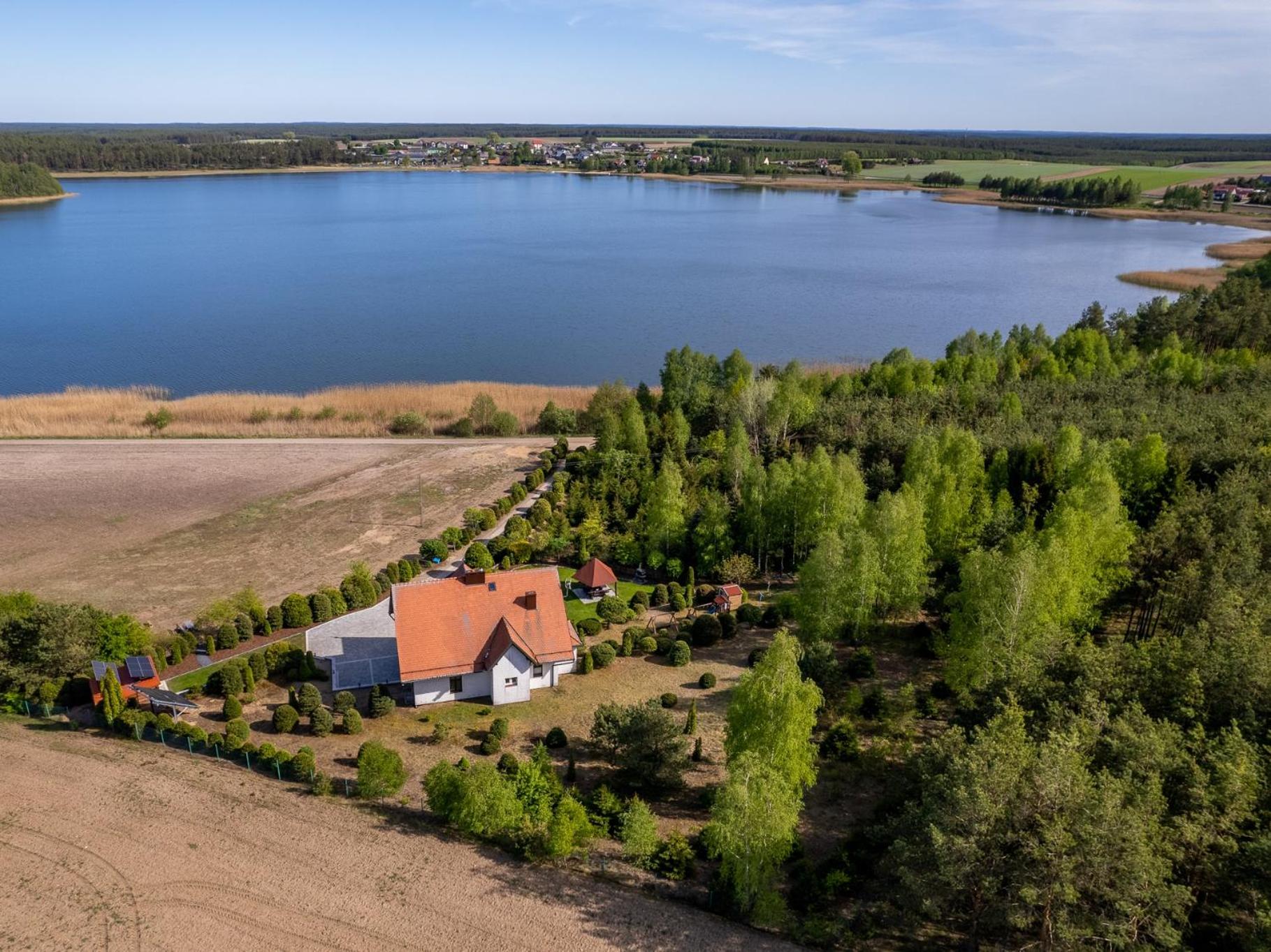 Dom na wzgórzu z widokiem na jezioro z balią i sauną view 2