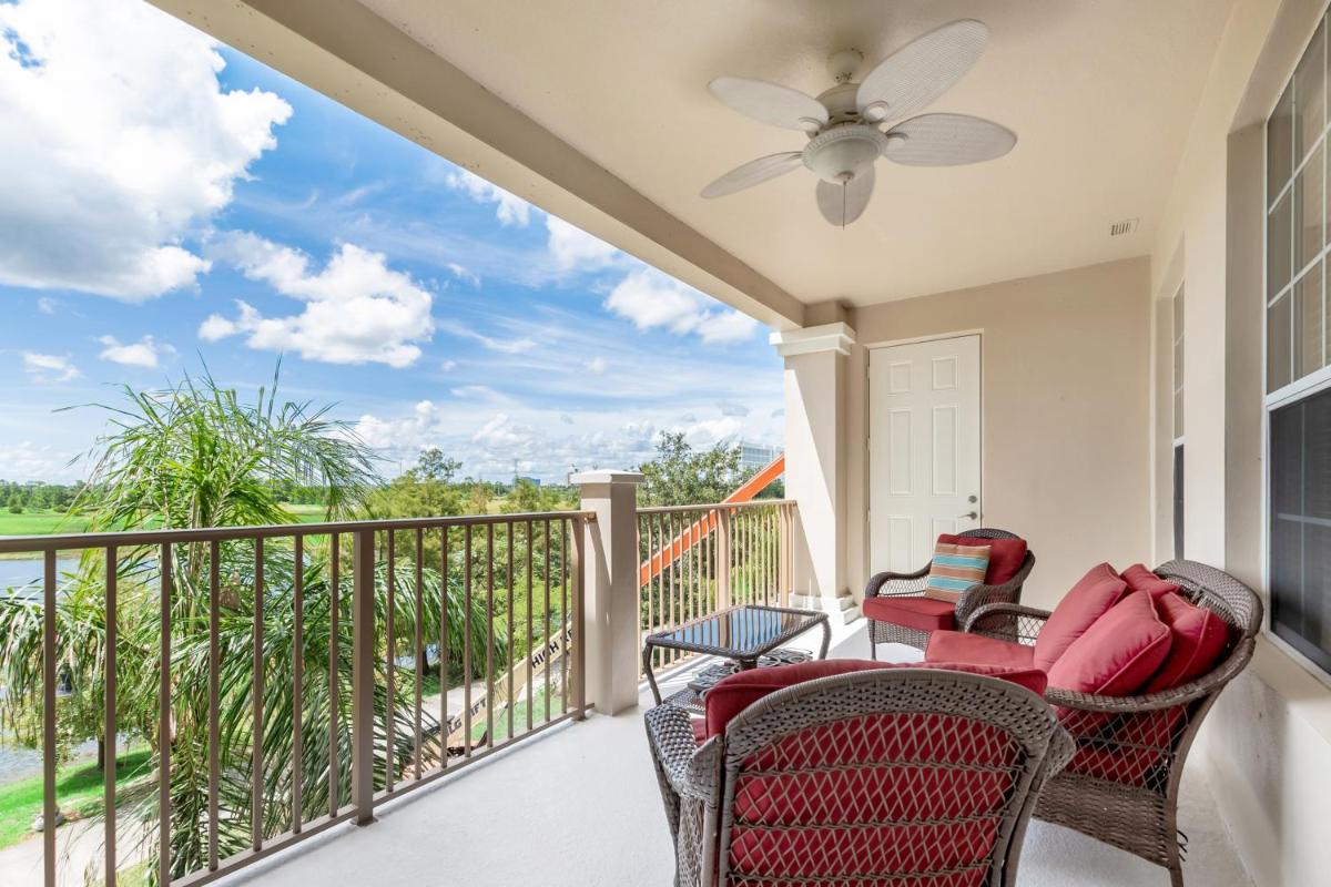 Spectacular Lakeview Condo, near WDW & Universal