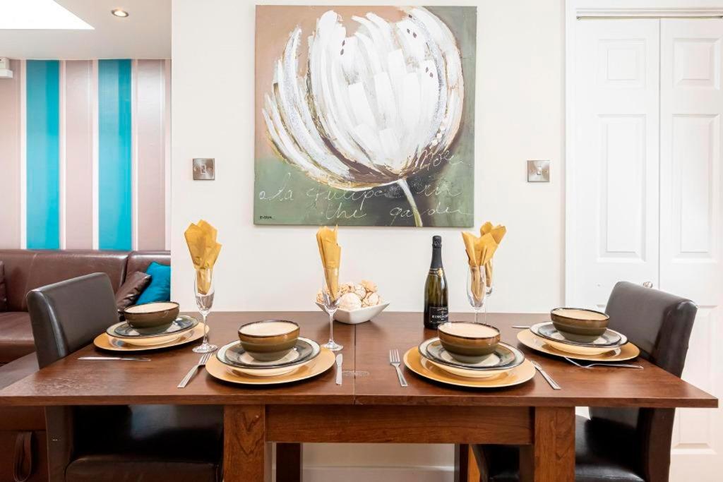 SEASIDE ANNEX by BOURNECOAST - A Lovely Apartment with a Patio Near the Sandy Beaches - FM5286 view 4