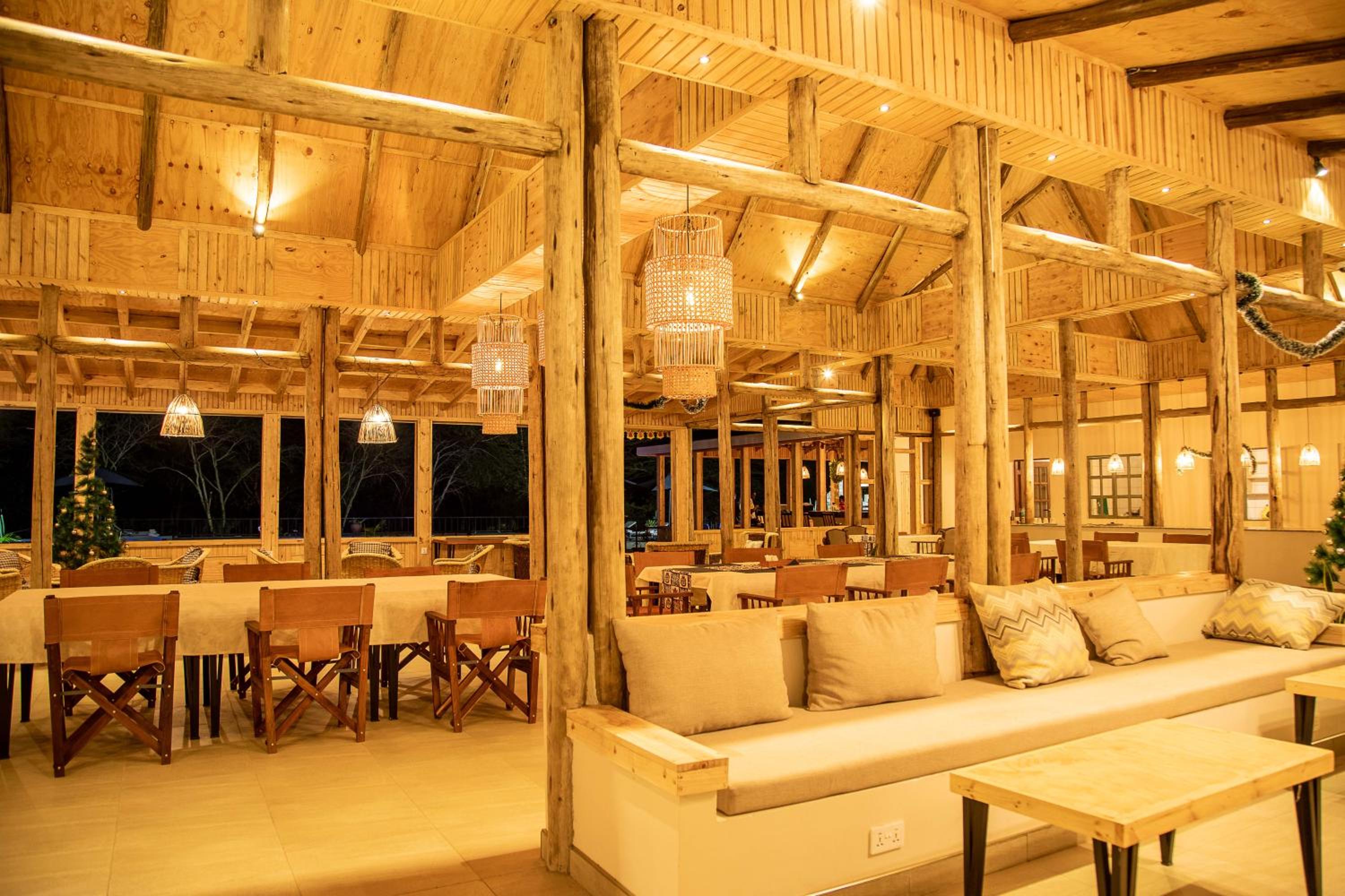 PAZURI INN