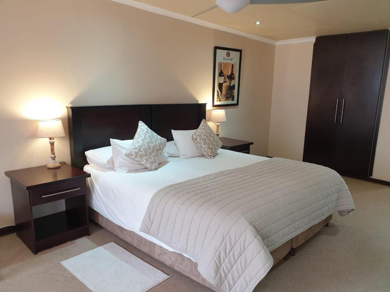 The Lazy Grape Guest Lodge & Spa view 2