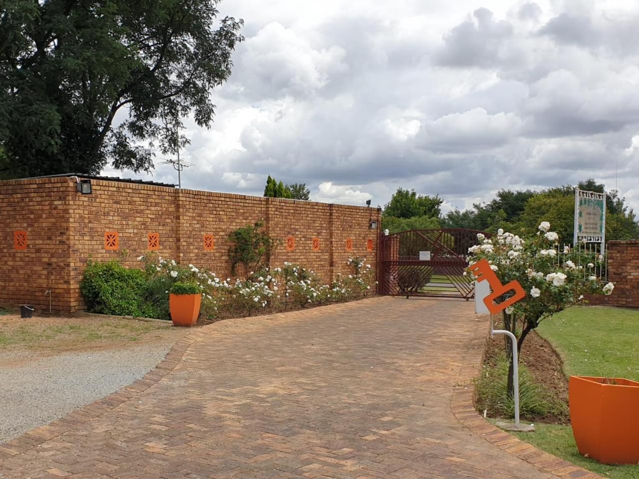 The Lazy Grape Guest Lodge & Spa view 5