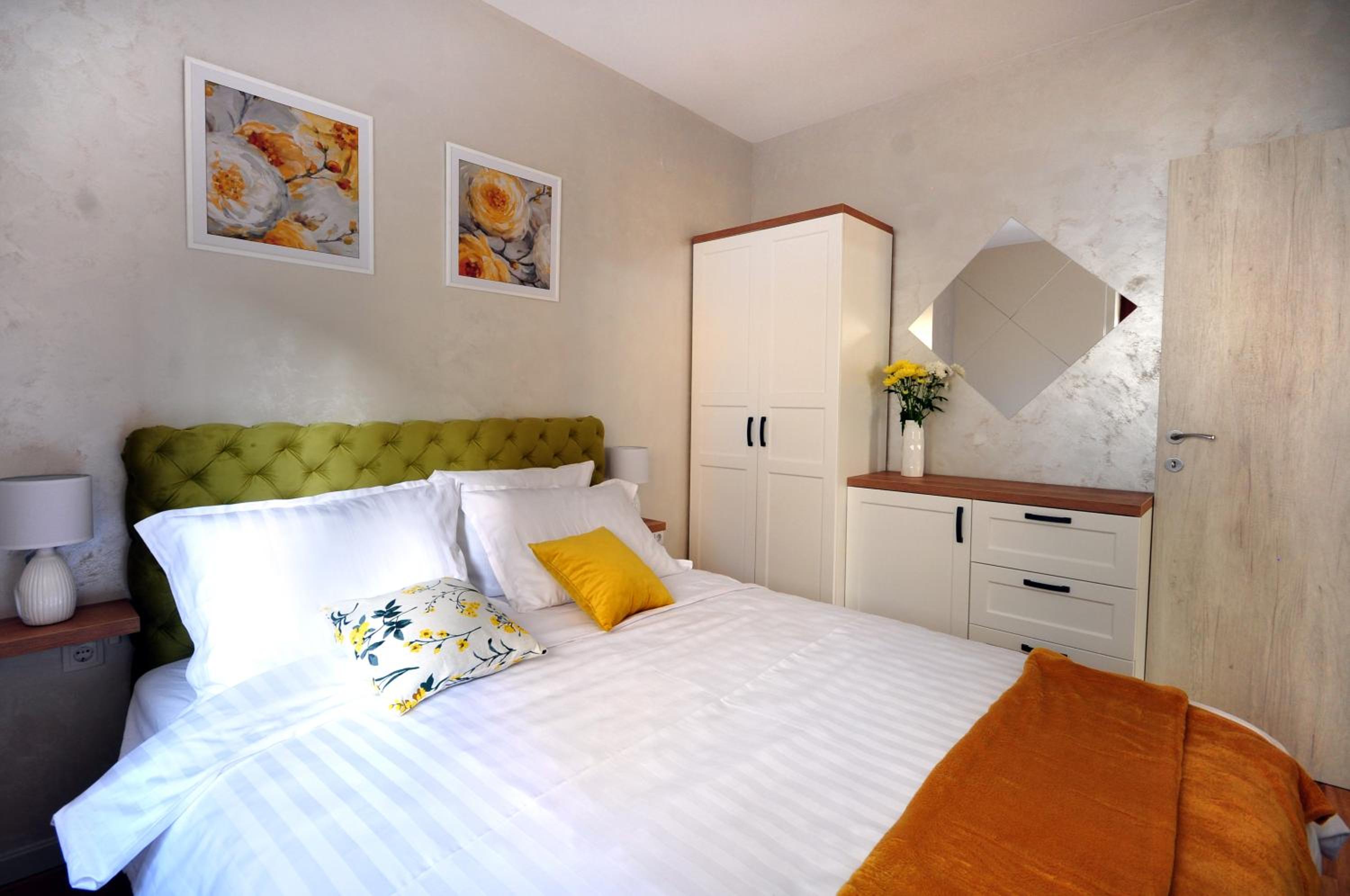 Apartman Antic 1 view 4