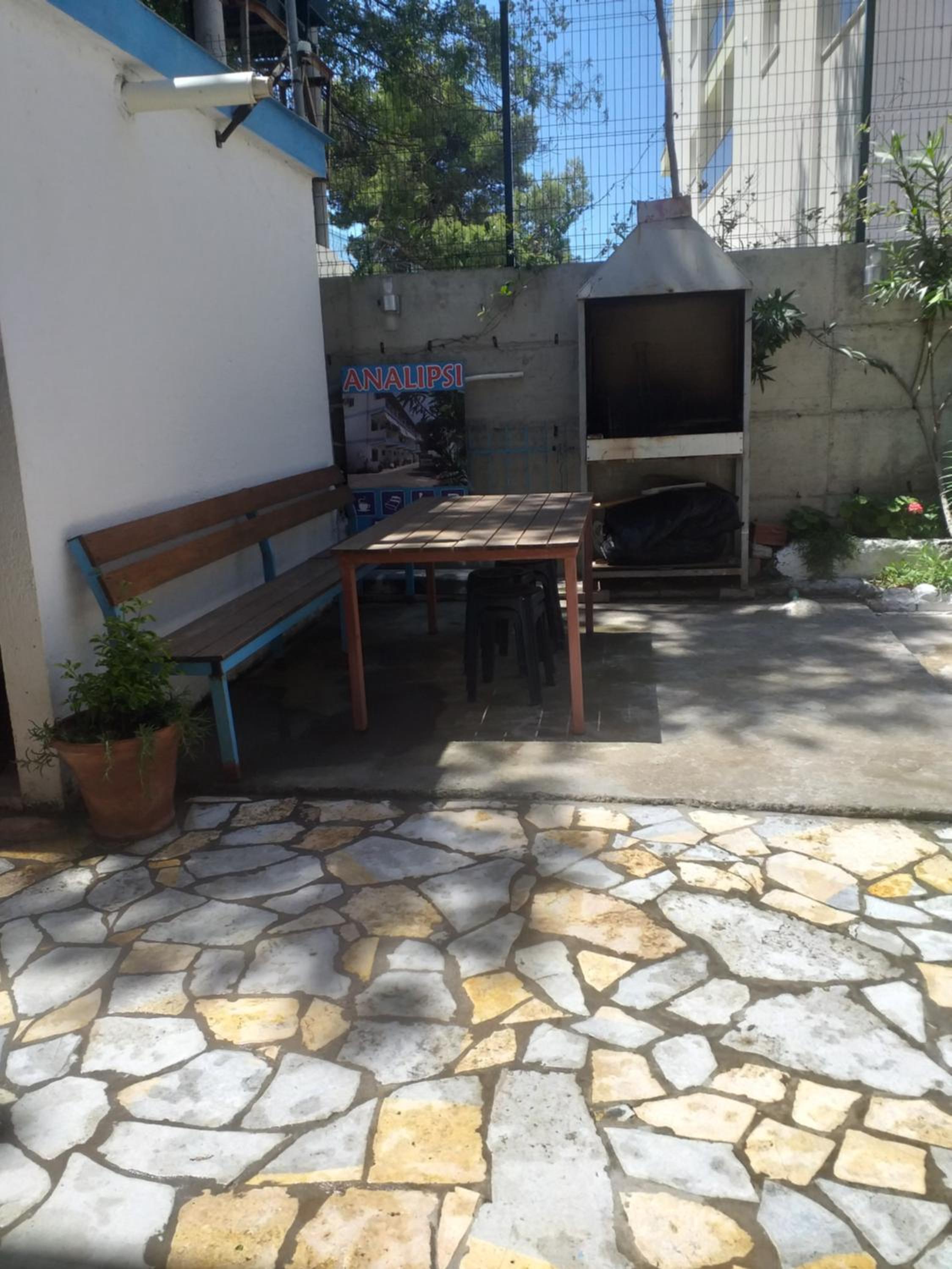 Rooms and Apartments Analipsi