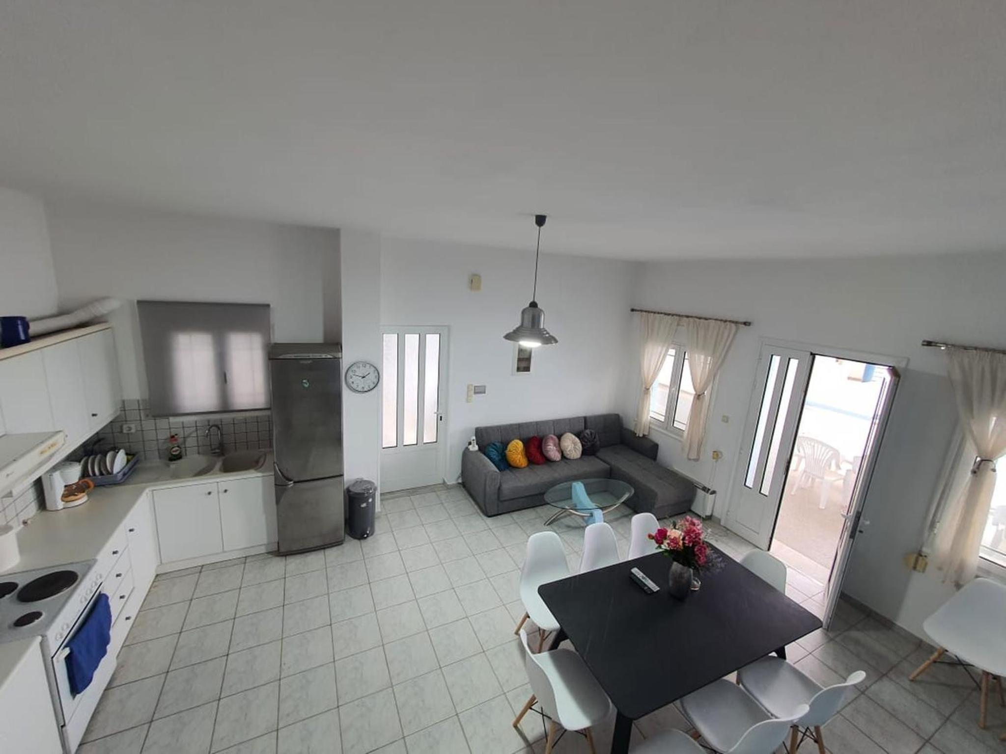 Cozy Beach House South Crete view 4