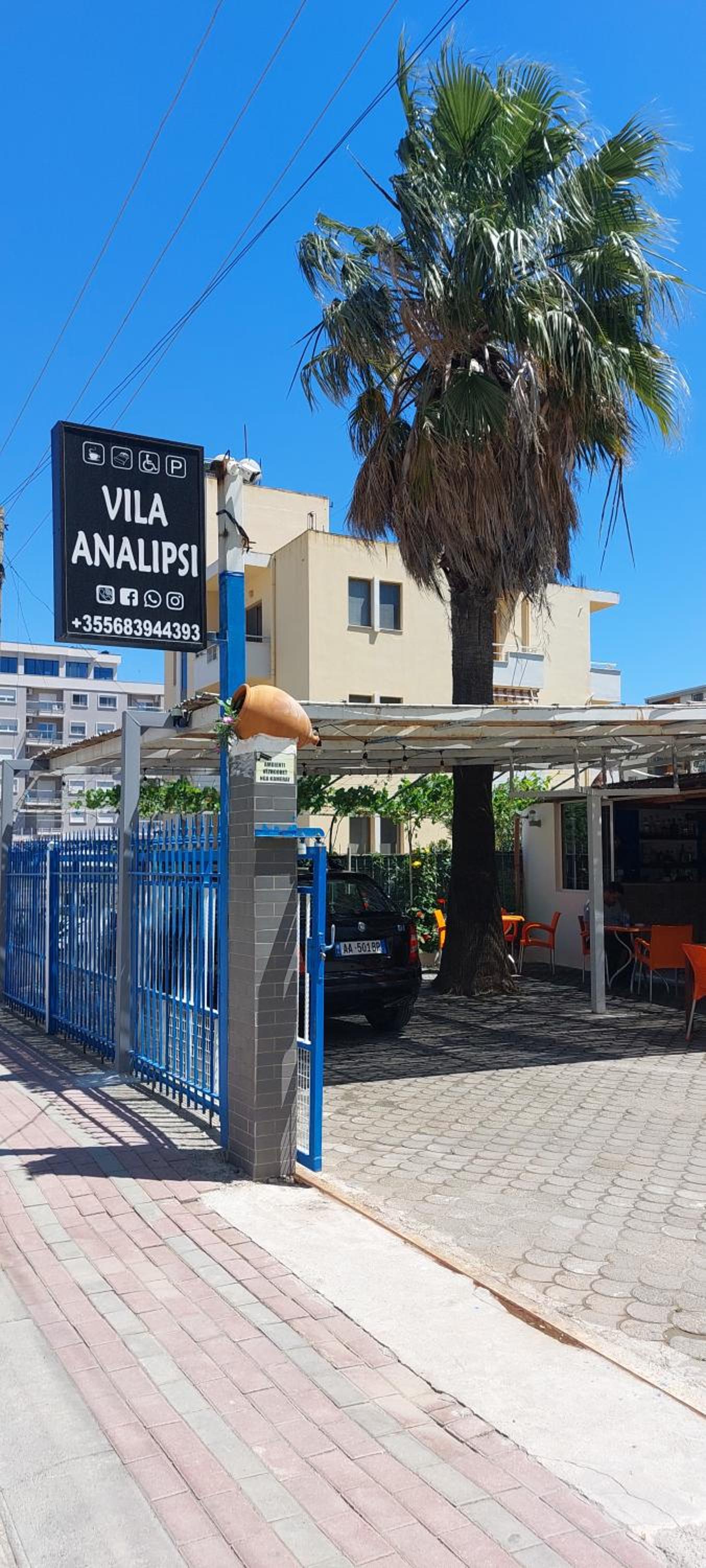 Rooms and Apartments Analipsi