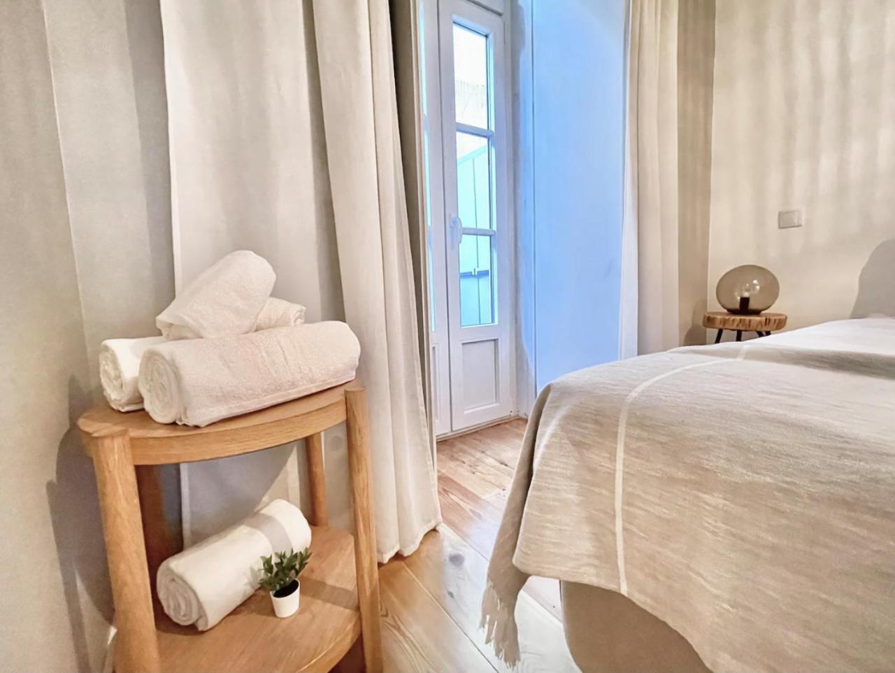 Vila Rosário 3 studios with Patio by Homeful Homes view 5